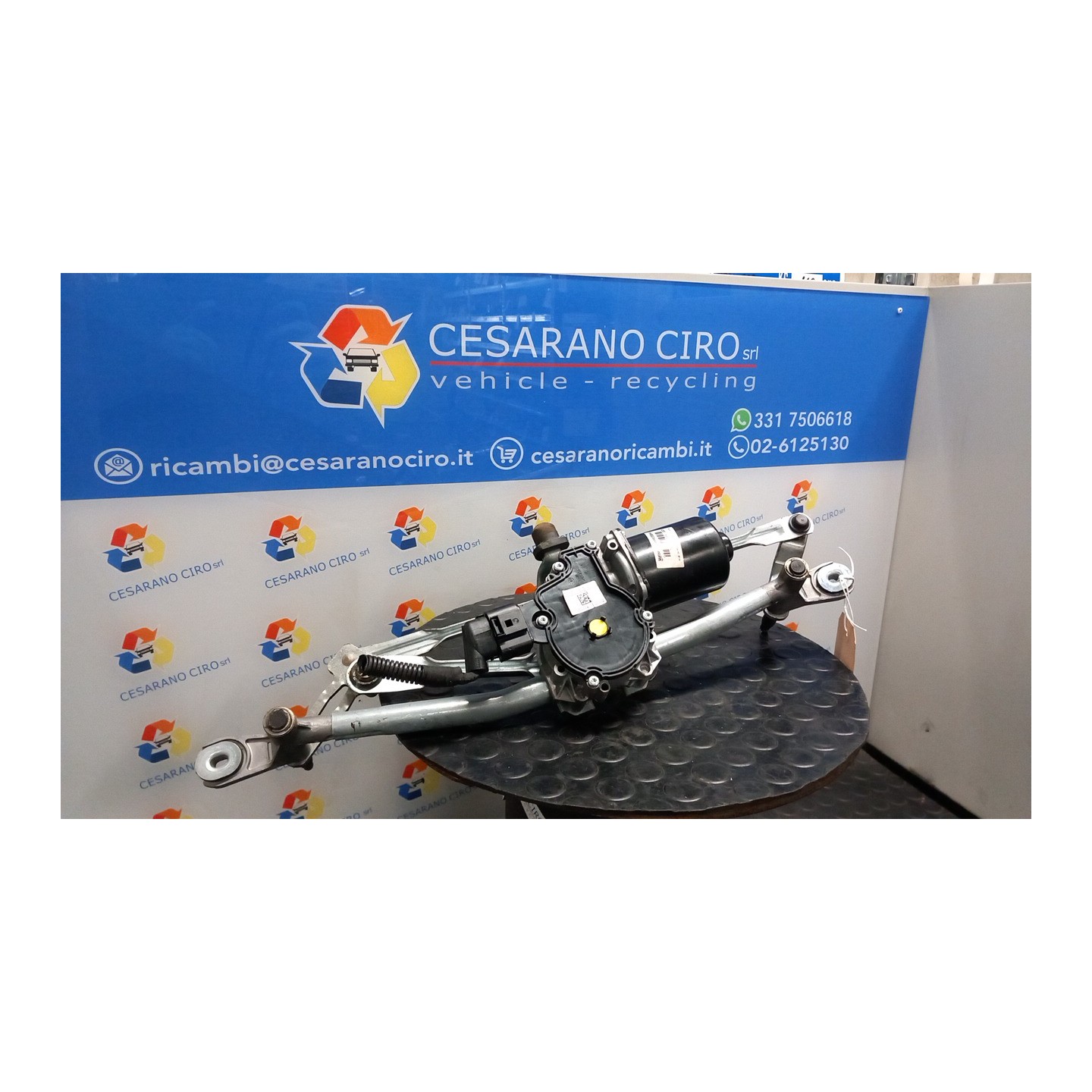 MECCANISMO TERGIPARABREZZA CON MOTORINO 171 FIAT 500L (4F) (05/17-) 330A1000 52064589