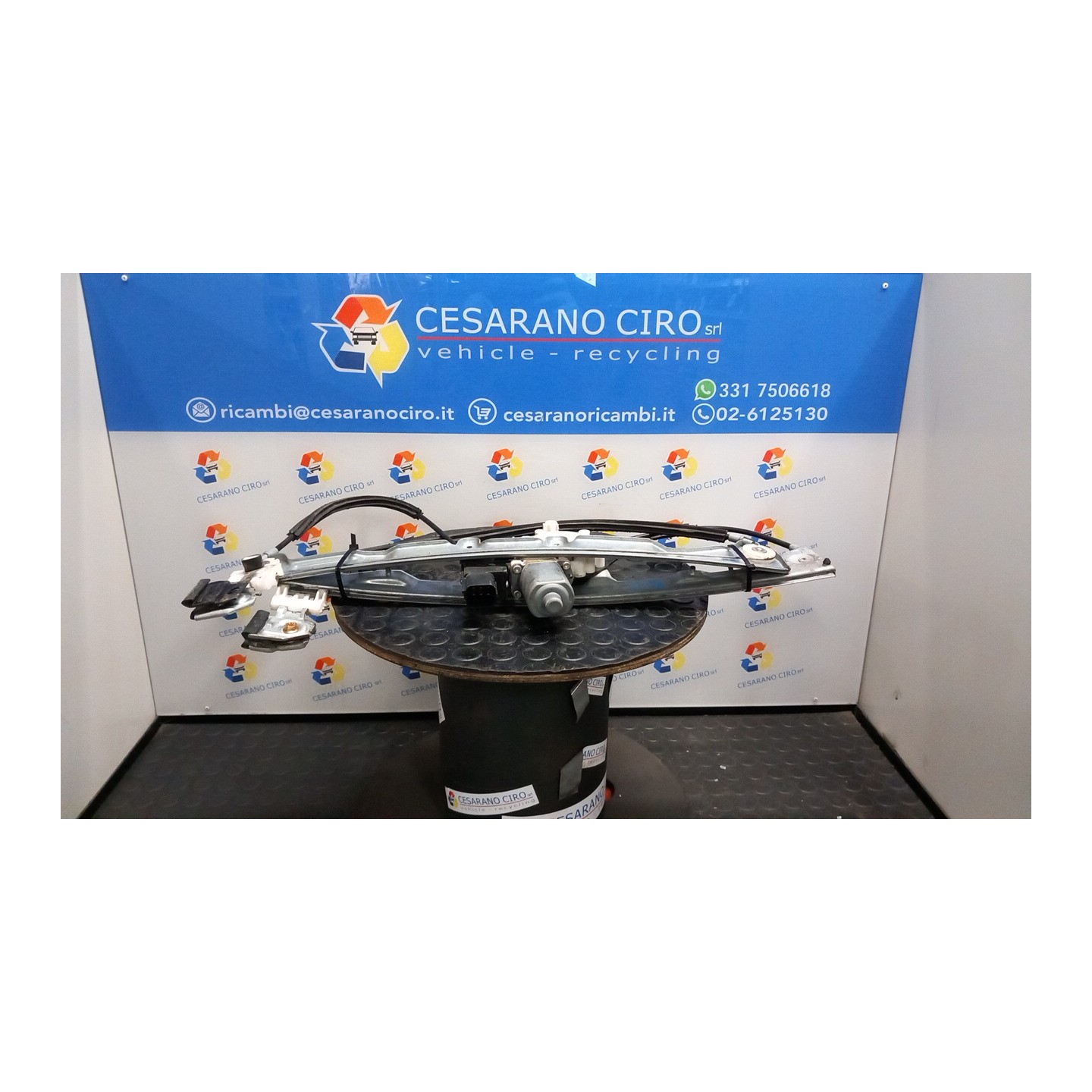 ALZACRISTALLO ELETTR. PORTA ANT. 01-06 C/MOTORINO DX. 017 MITSUBISHI COLT 7A SERIE (06/04-12/09) 134910 5713A072