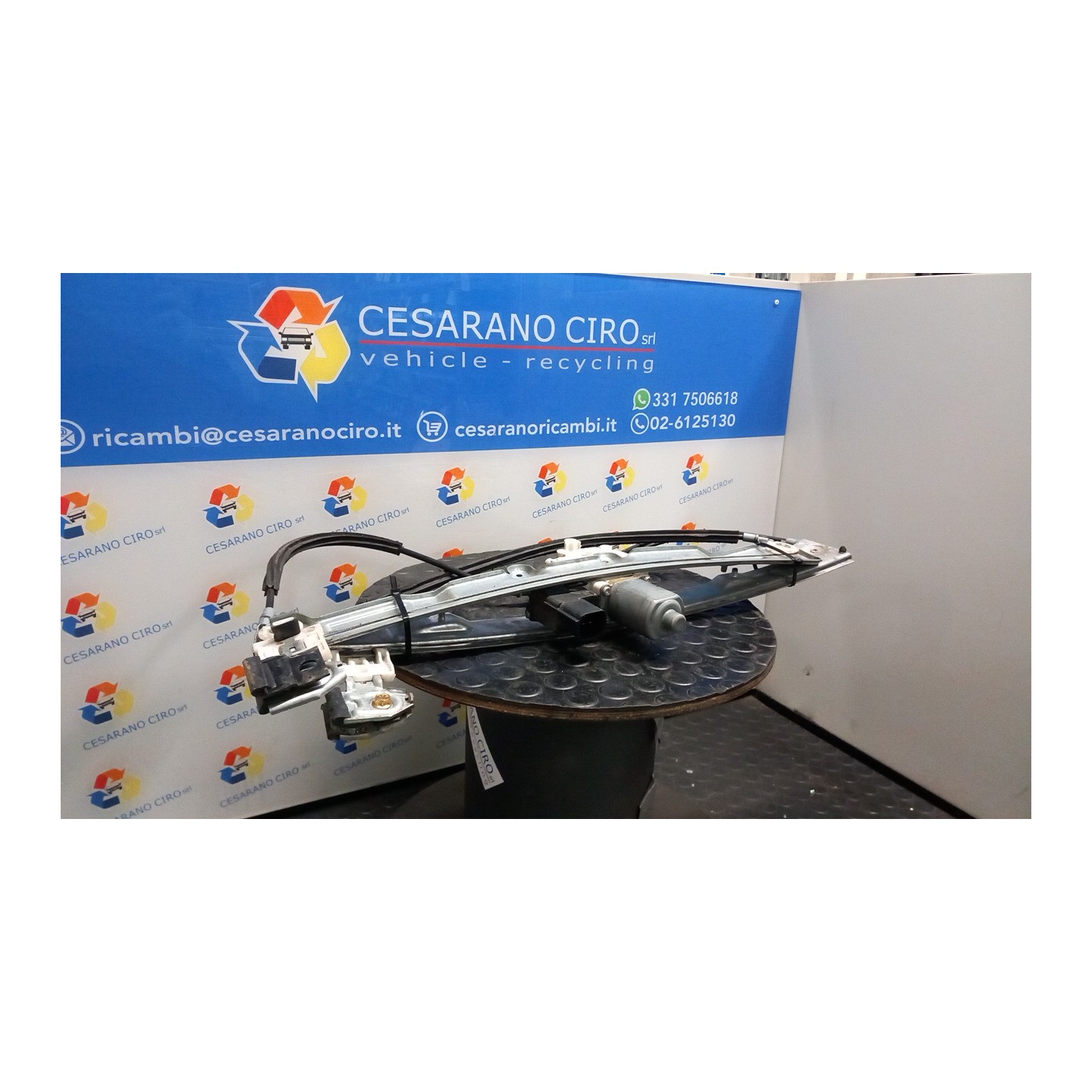 ALZACRISTALLO ELETTR. PORTA ANT. 01-06 C/MOTORINO DX. 017 MITSUBISHI COLT 7A SERIE (06/04-12/09) 134910 5713A072