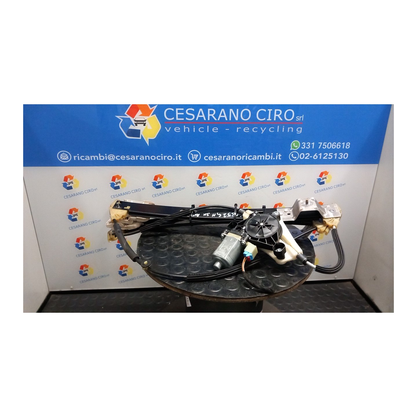ALZACRISTALLO ELETTR. PORTA ANT. SX. 065 SEAT LEON (11/16-12/20) DAC 5F4837461D