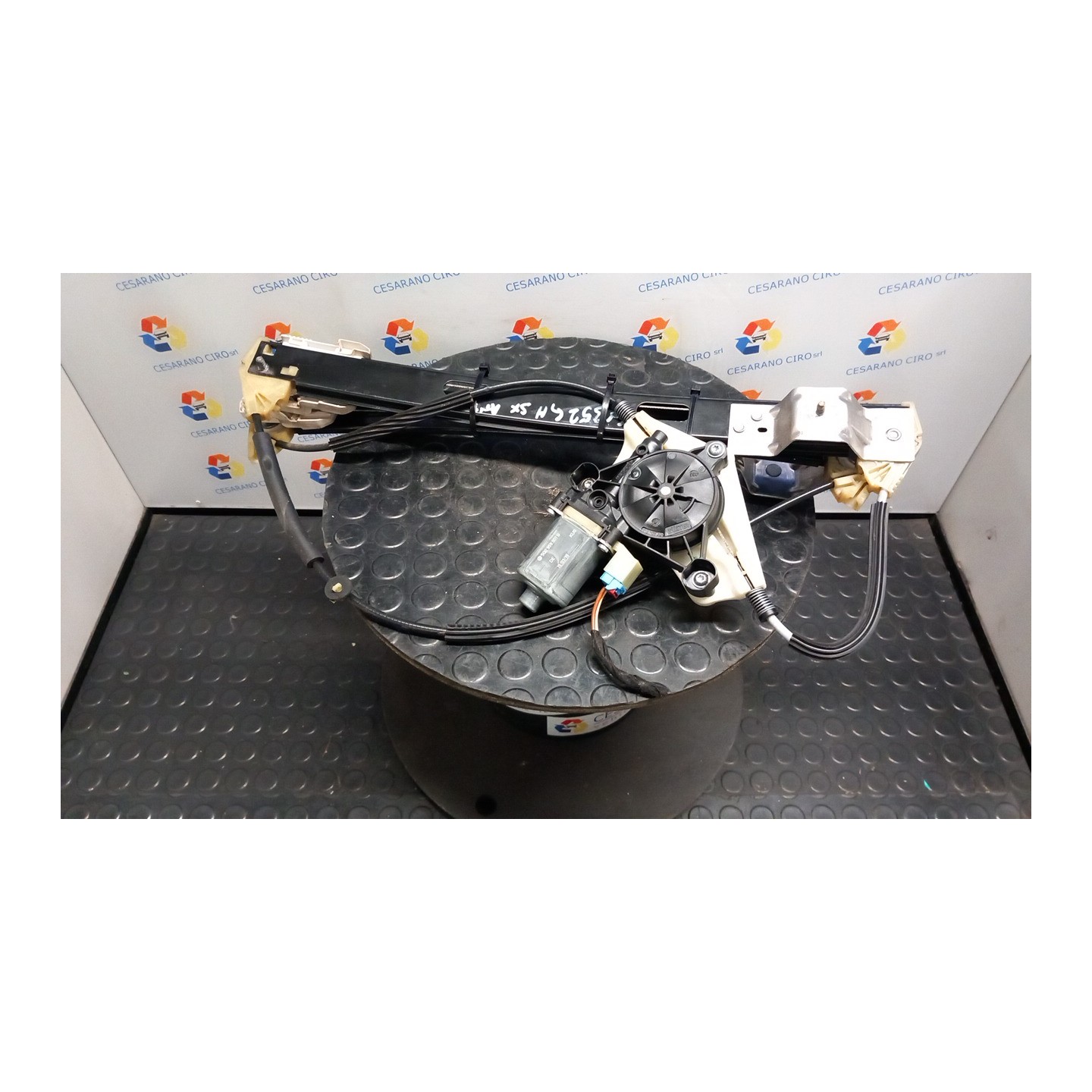 ALZACRISTALLO ELETTR. PORTA ANT. SX. 065 SEAT LEON (11/16-12/20) DAC 5F4837461D