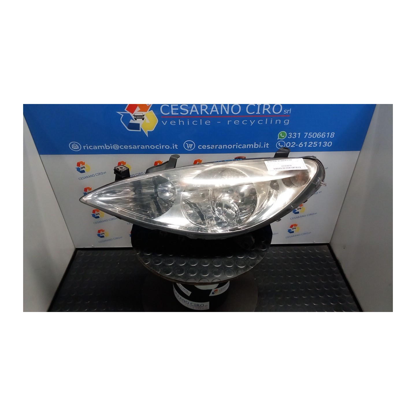 PROIETTORE S/FENDINEBBIA VALEO SX. 114 PEUGEOT 307 (04/01-12/06) NFU 6204Z2