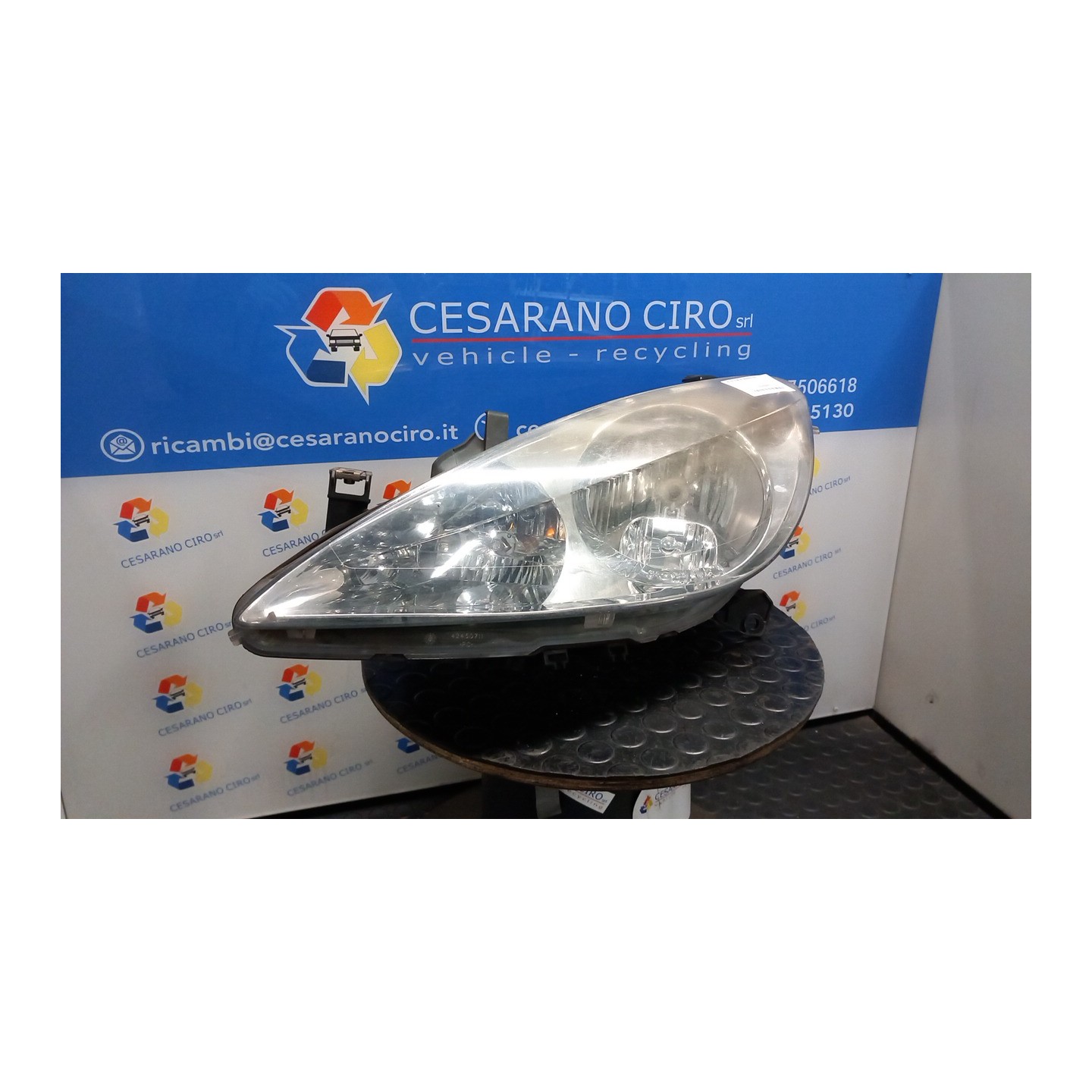 PROIETTORE S/FENDINEBBIA VALEO SX. 114 PEUGEOT 307 (04/01-12/06) NFU 6204Z2