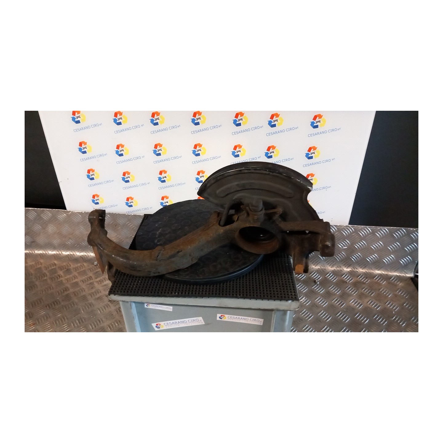 MONTANTE SOSP. ANT. 82MM SX. 043 VOLKSWAGEN PASSAT (3B) (10/00-03/06) AVF 8D0407257AM