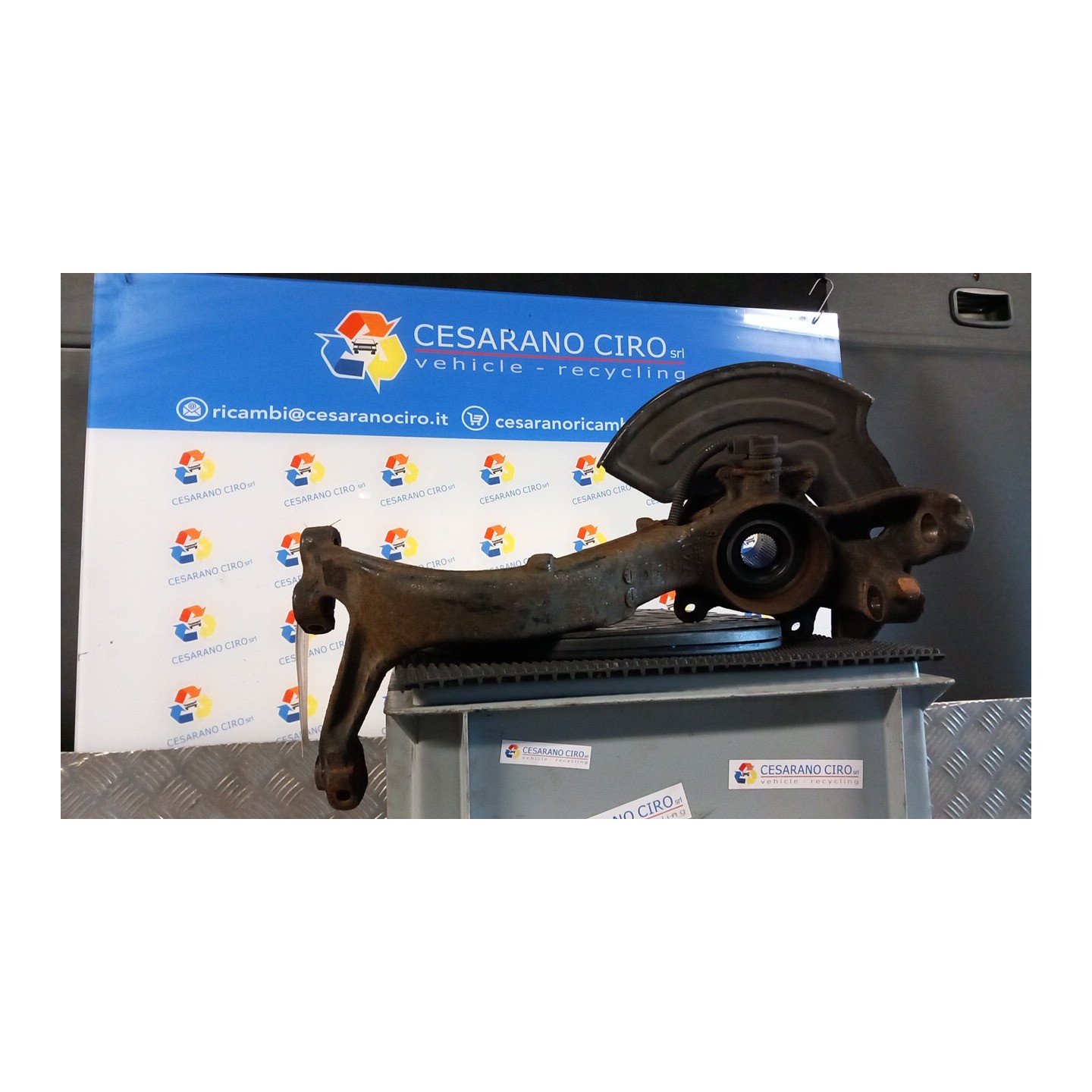 MONTANTE SOSP. ANT. 82MM SX. 043 VOLKSWAGEN PASSAT (3B) (10/00-03/06) AVF 8D0407257AM