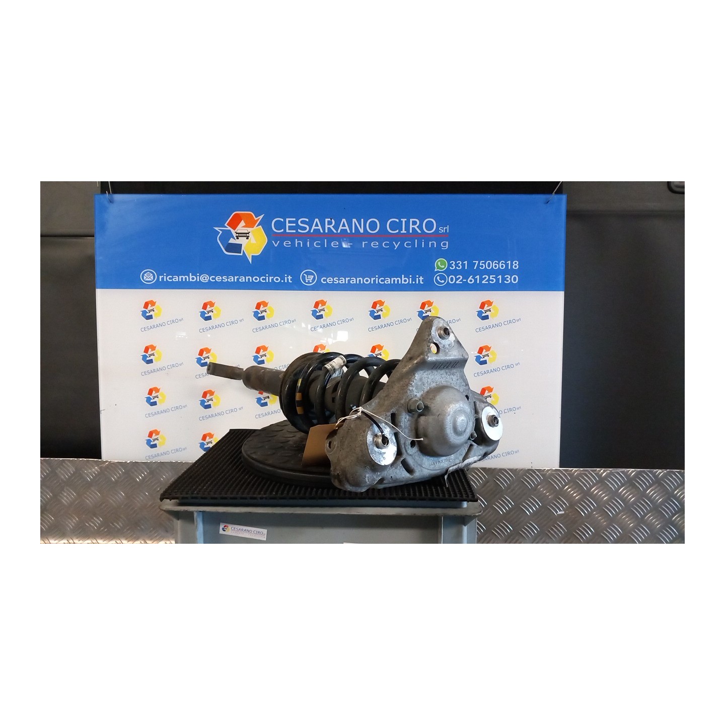 AMMORTIZZATORE ANT. BIANCO SX. 046 VOLKSWAGEN PASSAT (3B) (10/00-03/06) AVF 3B0413031Q