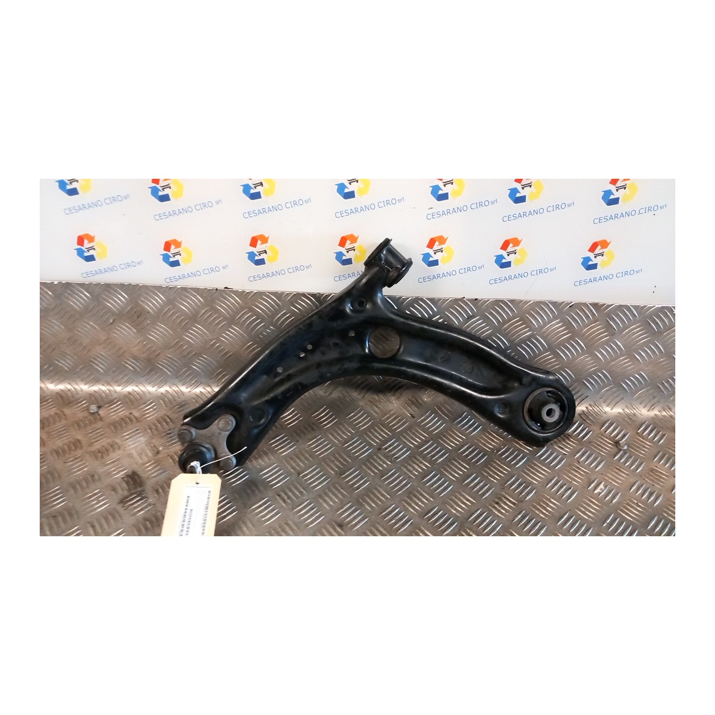 BRACCIO OSCILLANTE SOSP. ANT. SX. 025 SEAT LEON (11/16-12/20) DAC 5Q0407151S