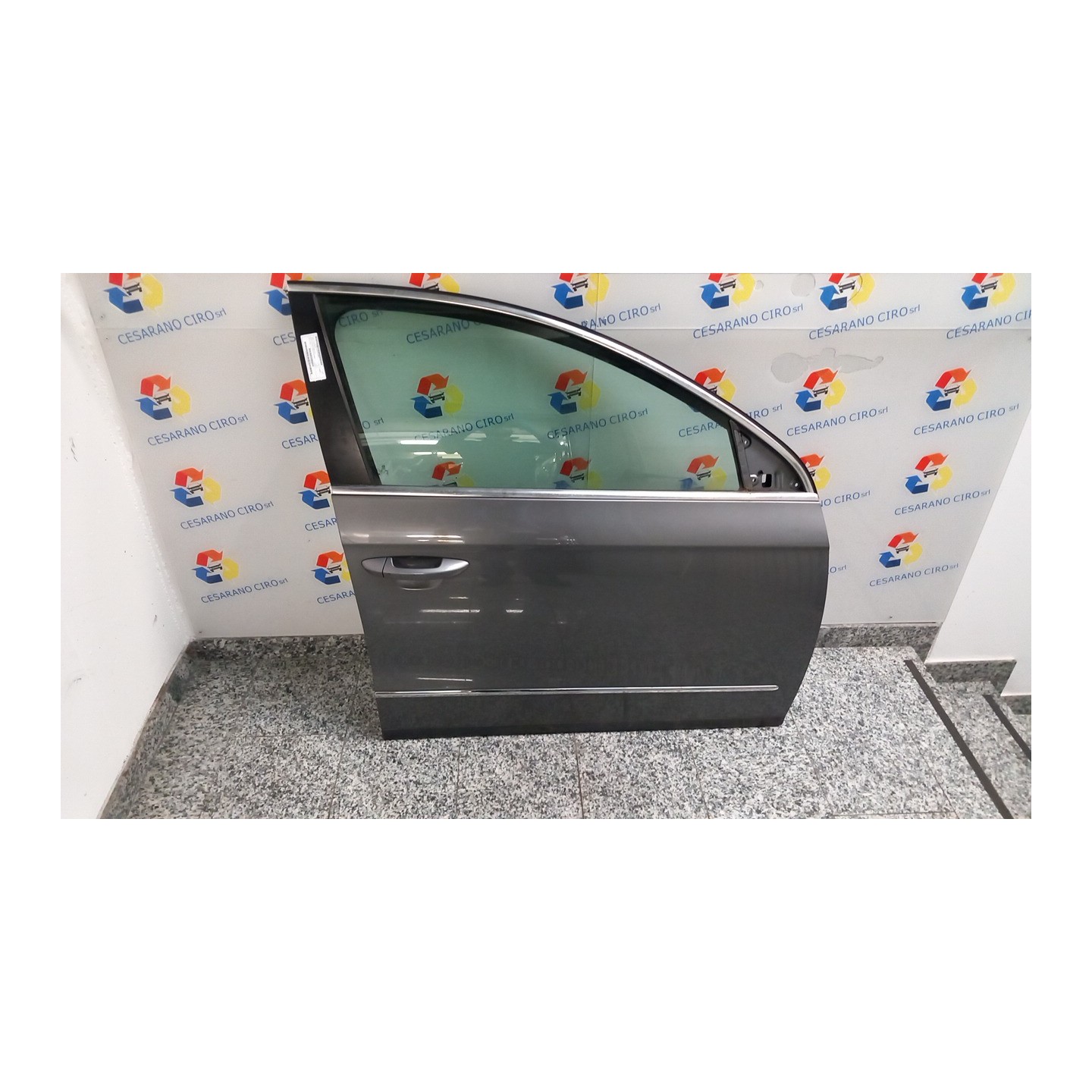 PORTA ANT. DX. 054 VOLKSWAGEN PASSAT (3C) (02/05-12/10) BMP 3C4831056J