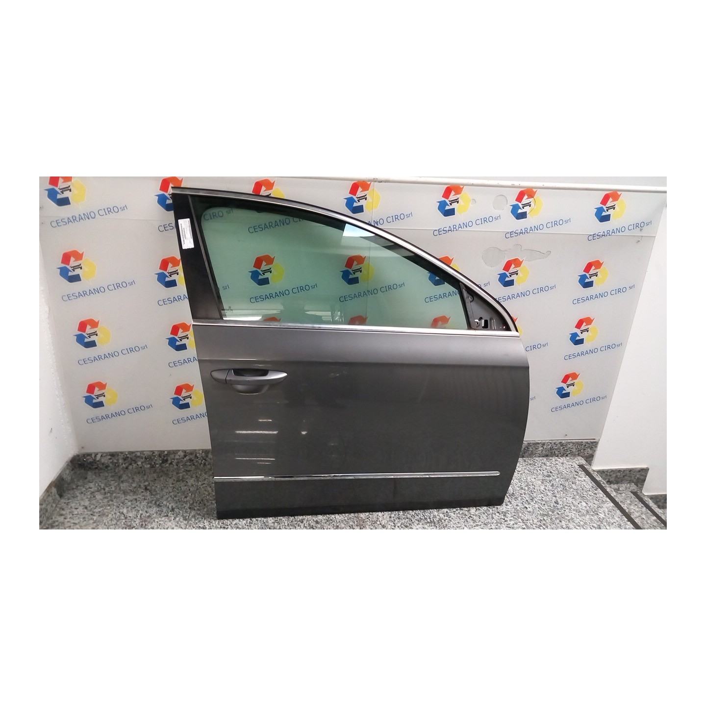 PORTA ANT. DX. 054 VOLKSWAGEN PASSAT (3C) (02/05-12/10) BMP 3C4831056J