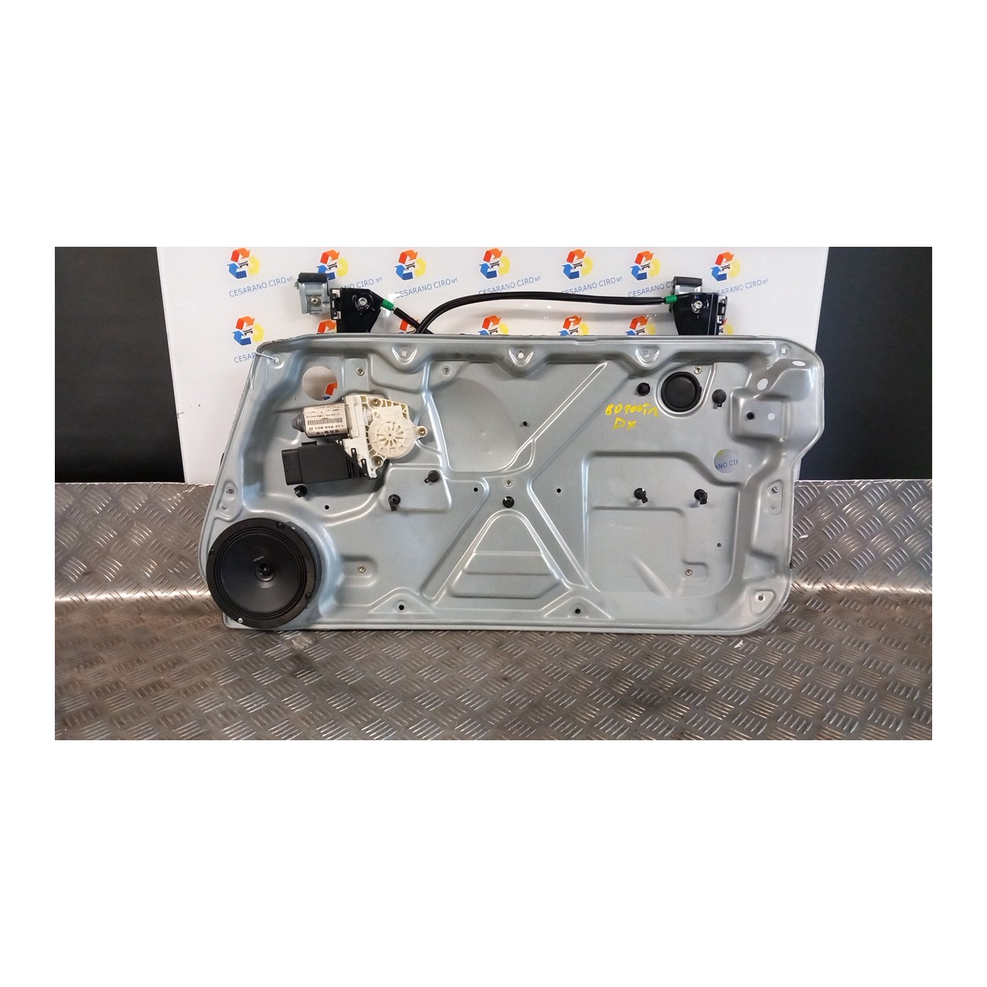 ALZACRISTALLO ELETTR. PORTA ANT. DX. 064 VOLKSWAGEN NEW BEETLE (1C) (02/99-) ALH 1C0837656C