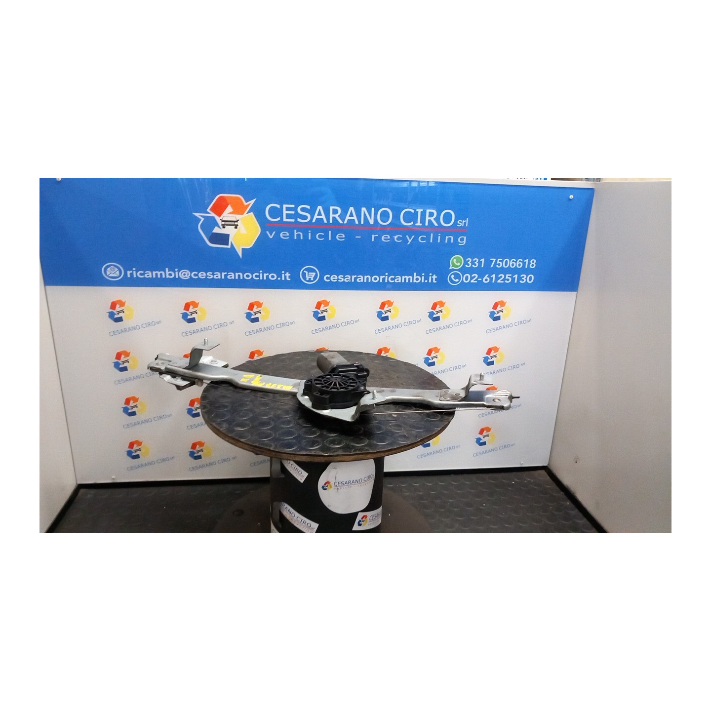ALZACRISTALLO ELETTR. PORTA ANT. CON MOTORINO DX. 119 DACIA SANDERO (07/08-04/13) K7JA7 8200733828