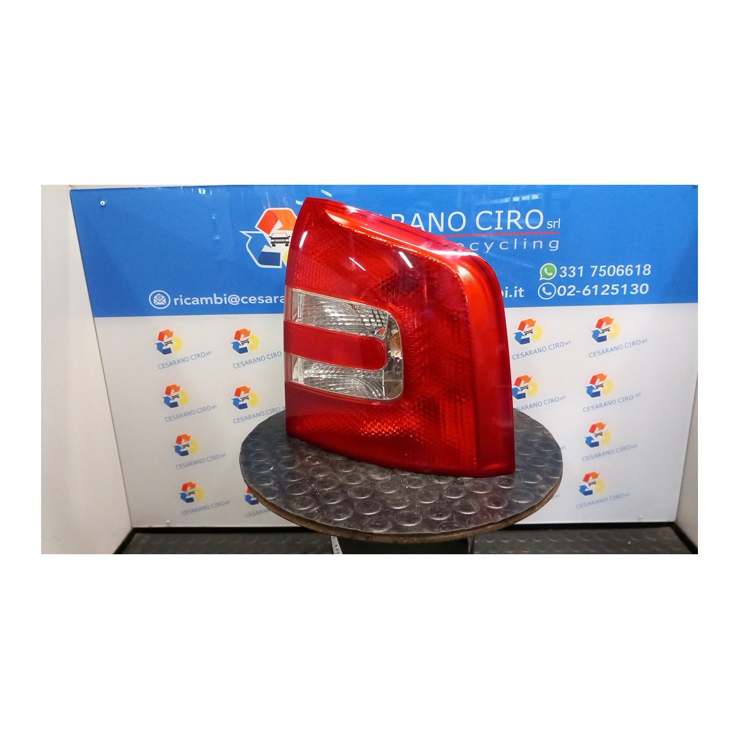 FANALE POST. DX. 021 SKODA OCTAVIA (1Z) (08/04-01/09) BMN 1Z9945112B