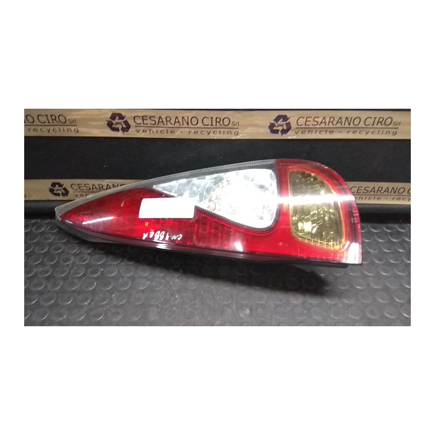 FANALE POST. DX. 054 TOYOTA YARIS VERSO (01/03-06/07)  8155052350