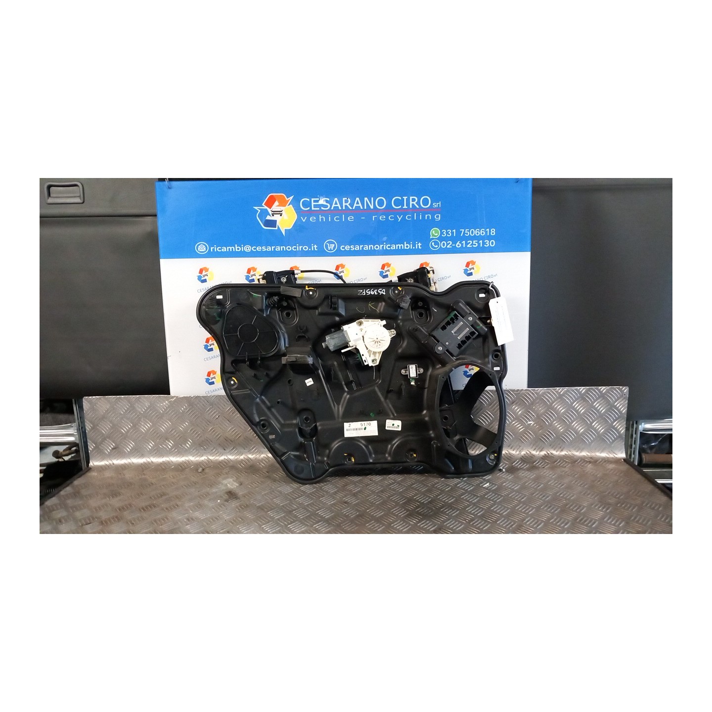 ALZACRISTALLO ELETTR. PORTA ANT. CON MOTORINO SX 025 DODGE JOURNEY BWD NB0070000267003850078199SX