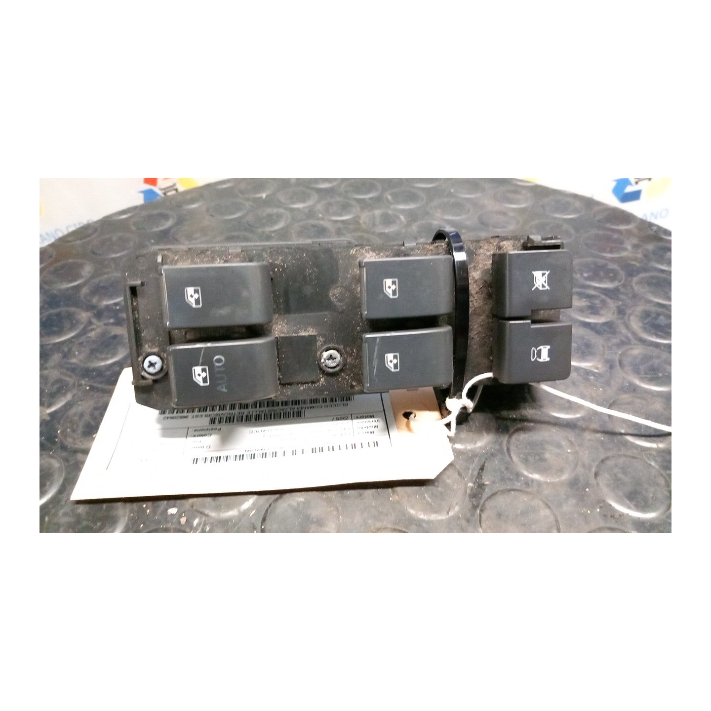 BLOCCO COMANDI ALZACRISTALLI E RETROVISORI EST. 109 CHEVROLET (DAEWOO) CAPTIVA (C100) (07/06-03/11) Z20S 96628542