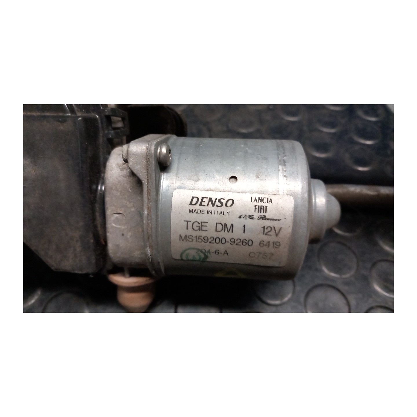 MECCANISMO TERGIPARABREZZA CON MOTORINO 119 FIAT PANDA (33) (12/11-04/17) 169A4000 52024852