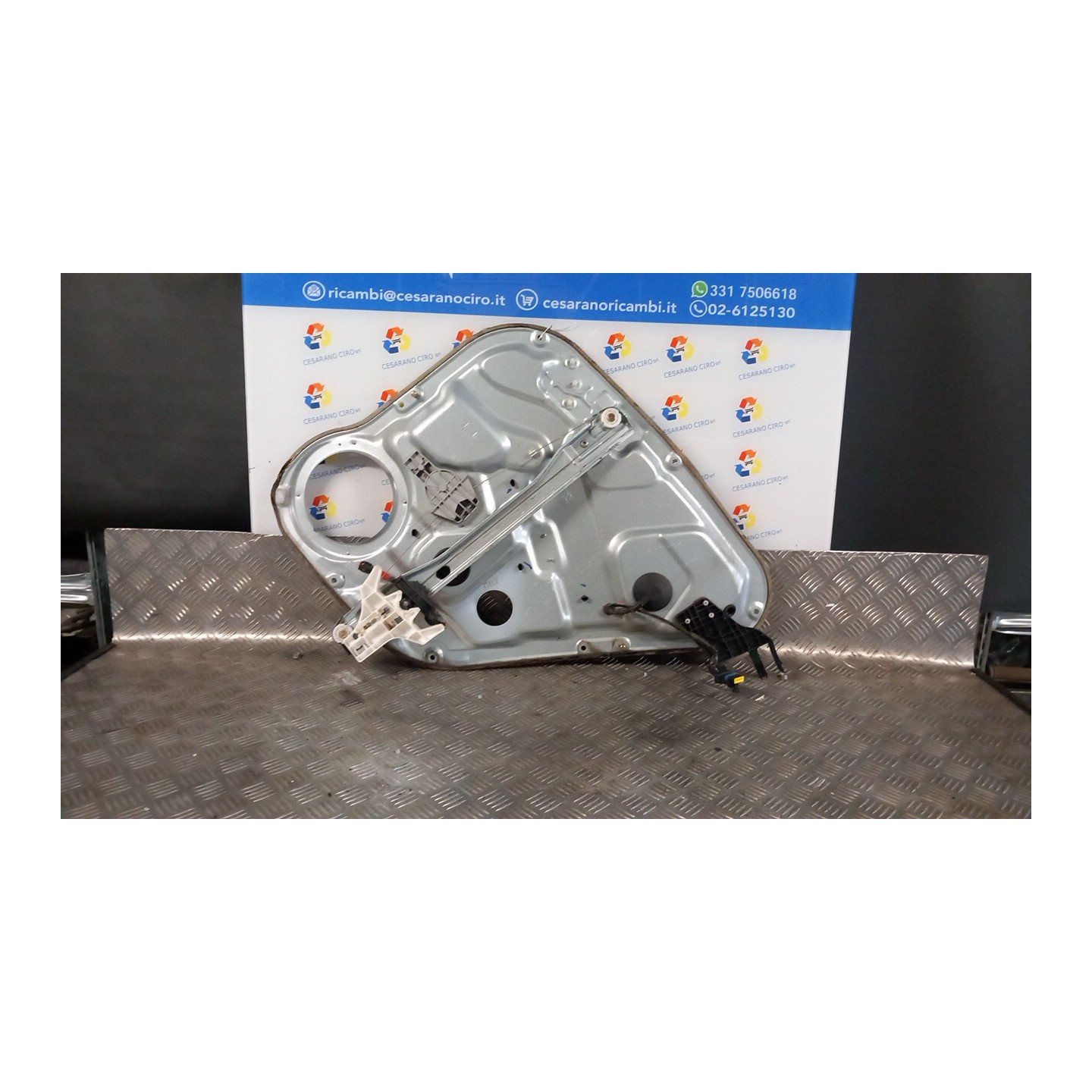 ALZACRISTALLO ELETTR. PORTA POST. SX. 029 HYUNDAI SANTA FE 2A SERIE (03/06-12/10 D4EB 834712B000