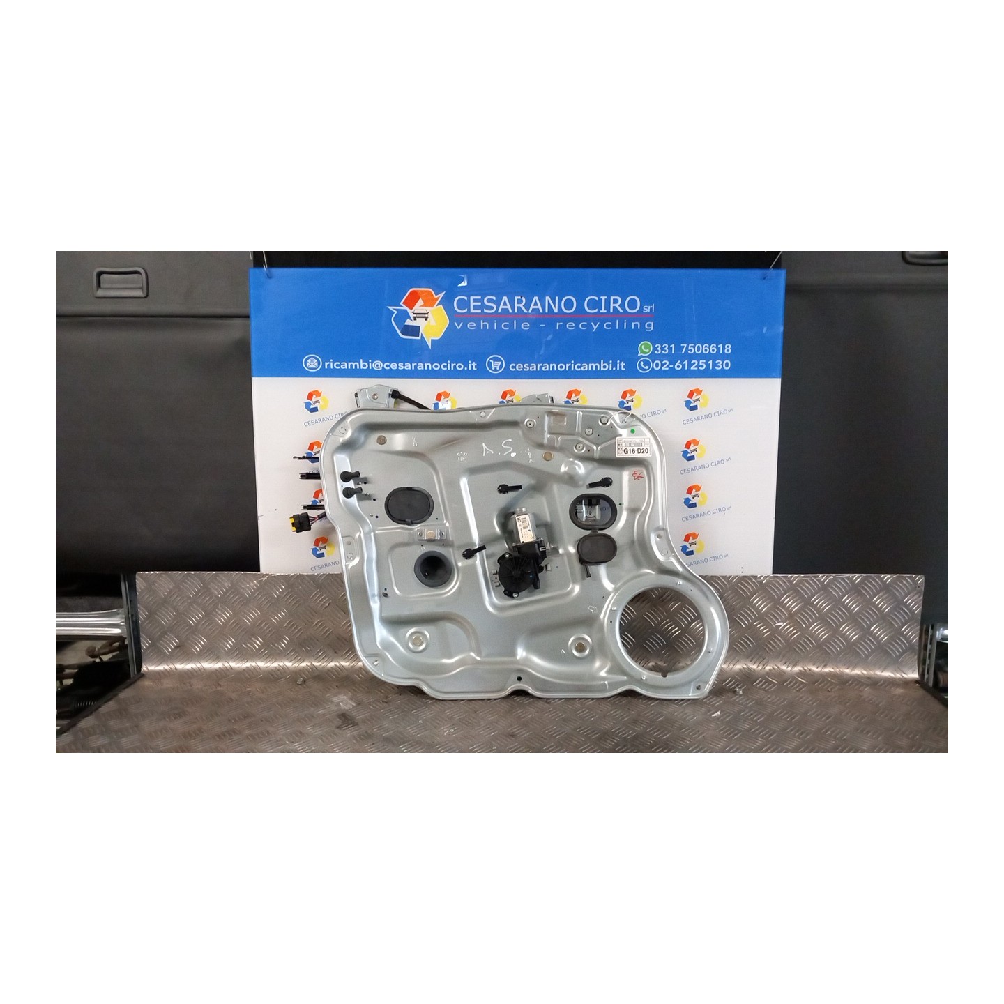 ALZACRISTALLO ELETTR. PORTA ANT. SX. 031 HYUNDAI SANTA FE 2A SERIE (03/06-12/10 D4EB 824712B000AS