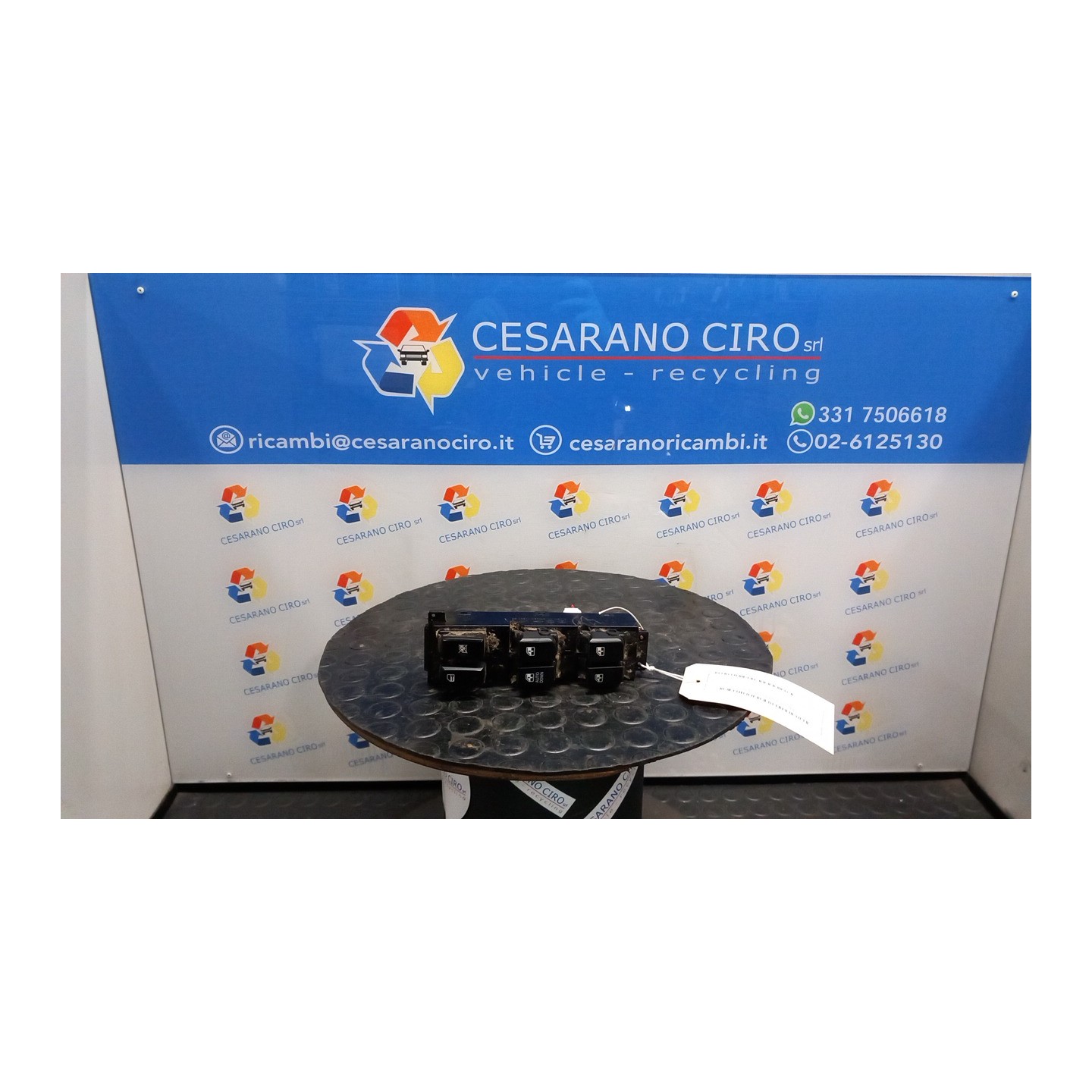 BLOCCO COMANDI ALZACRISTALLI E RETROVISORI EST. 035 HYUNDAI SANTA FE 2A SERIE (03/06-12/10 D4EB 935702B000S4