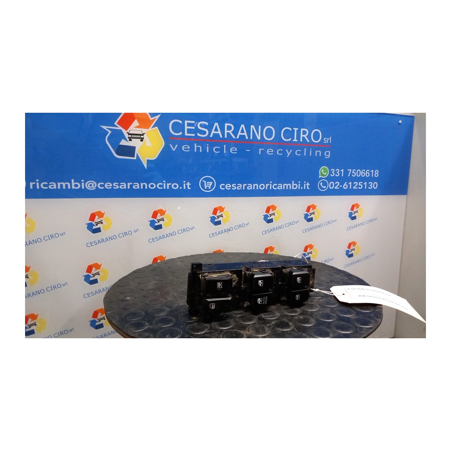 BLOCCO COMANDI ALZACRISTALLI E RETROVISORI EST. 035 HYUNDAI SANTA FE 2A SERIE (03/06-12/10 D4EB 935702B000S4