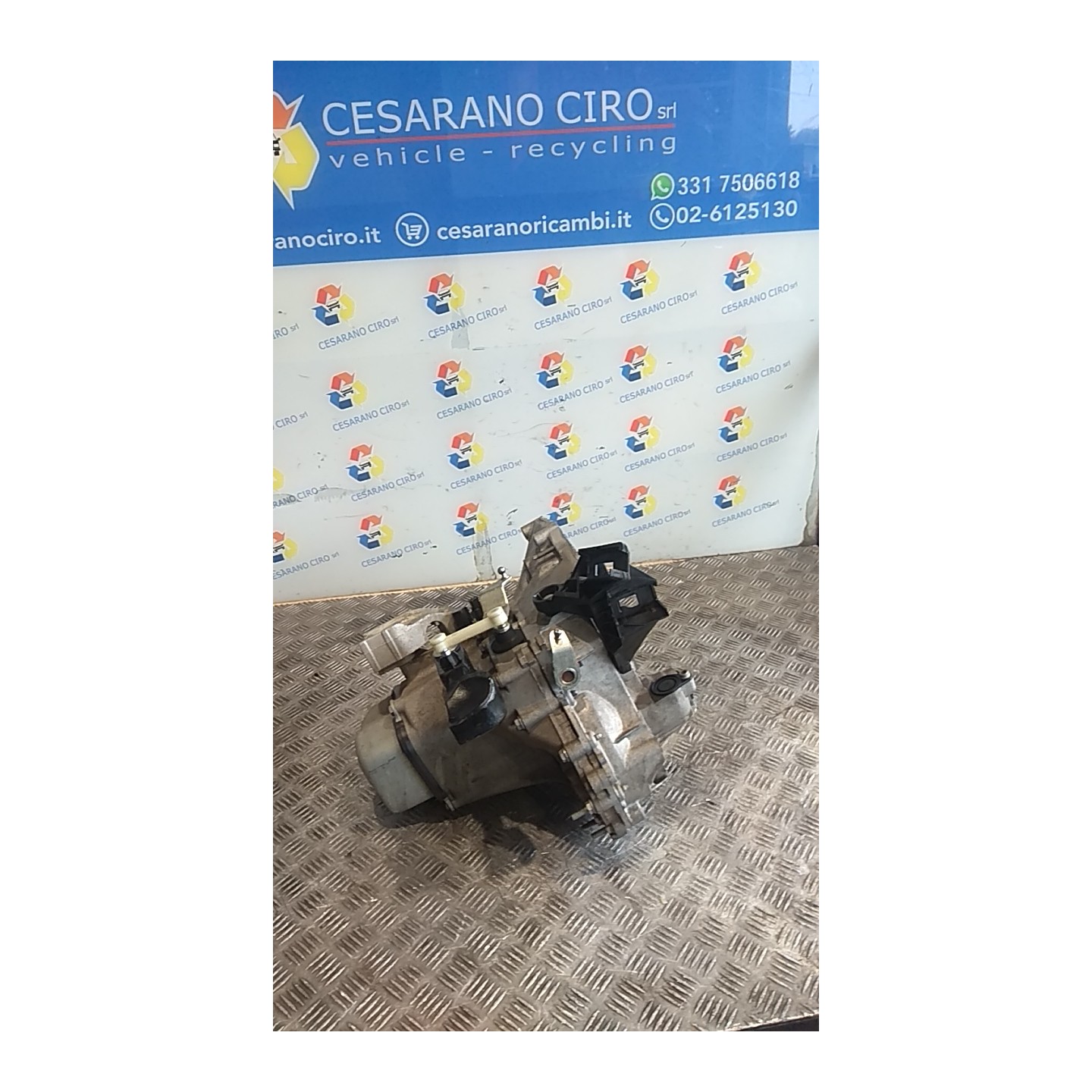 CAMBIO COMPL. 147 PEUGEOT 208 (01/12-11/15) ZM01 9803846180