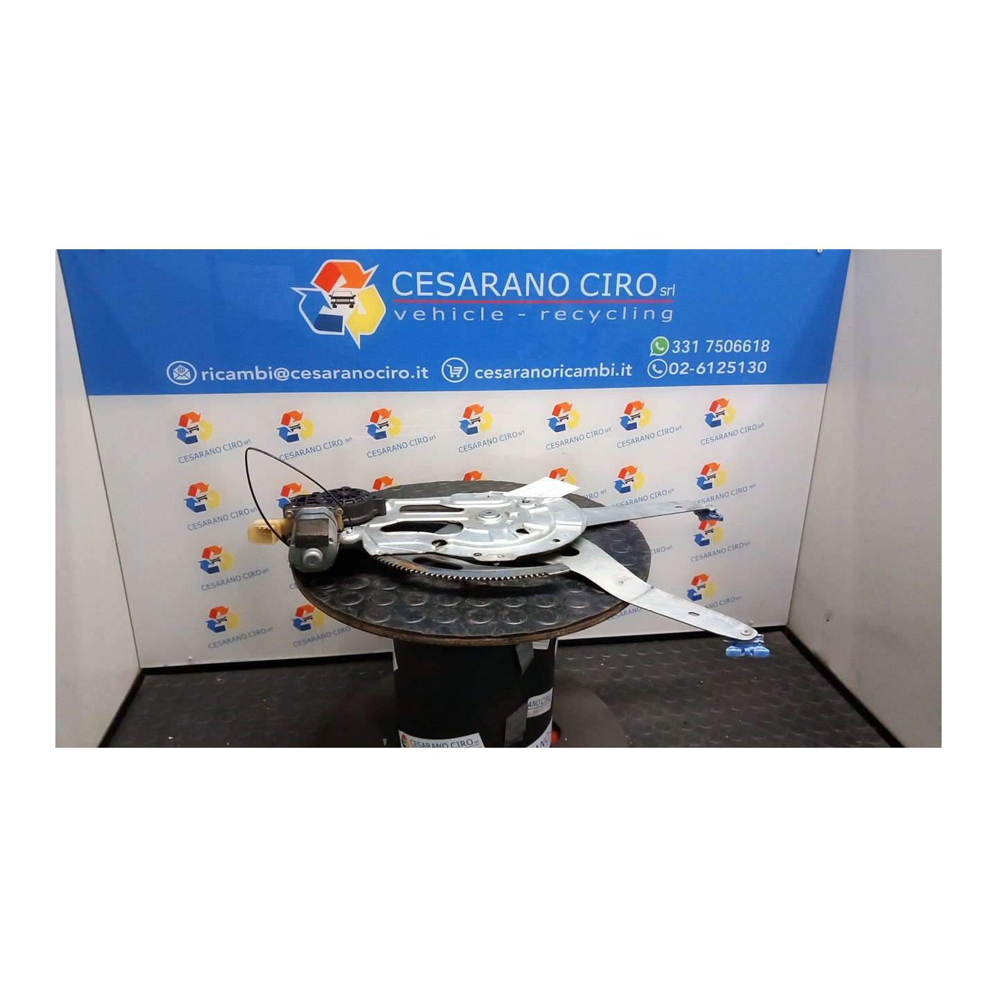 ALZACRISTALLO ELETTR. PORTA ANT. C/MOTORINO DX. 037 VOLVO XC90 (08/02-05/12) B5254T2 30784577