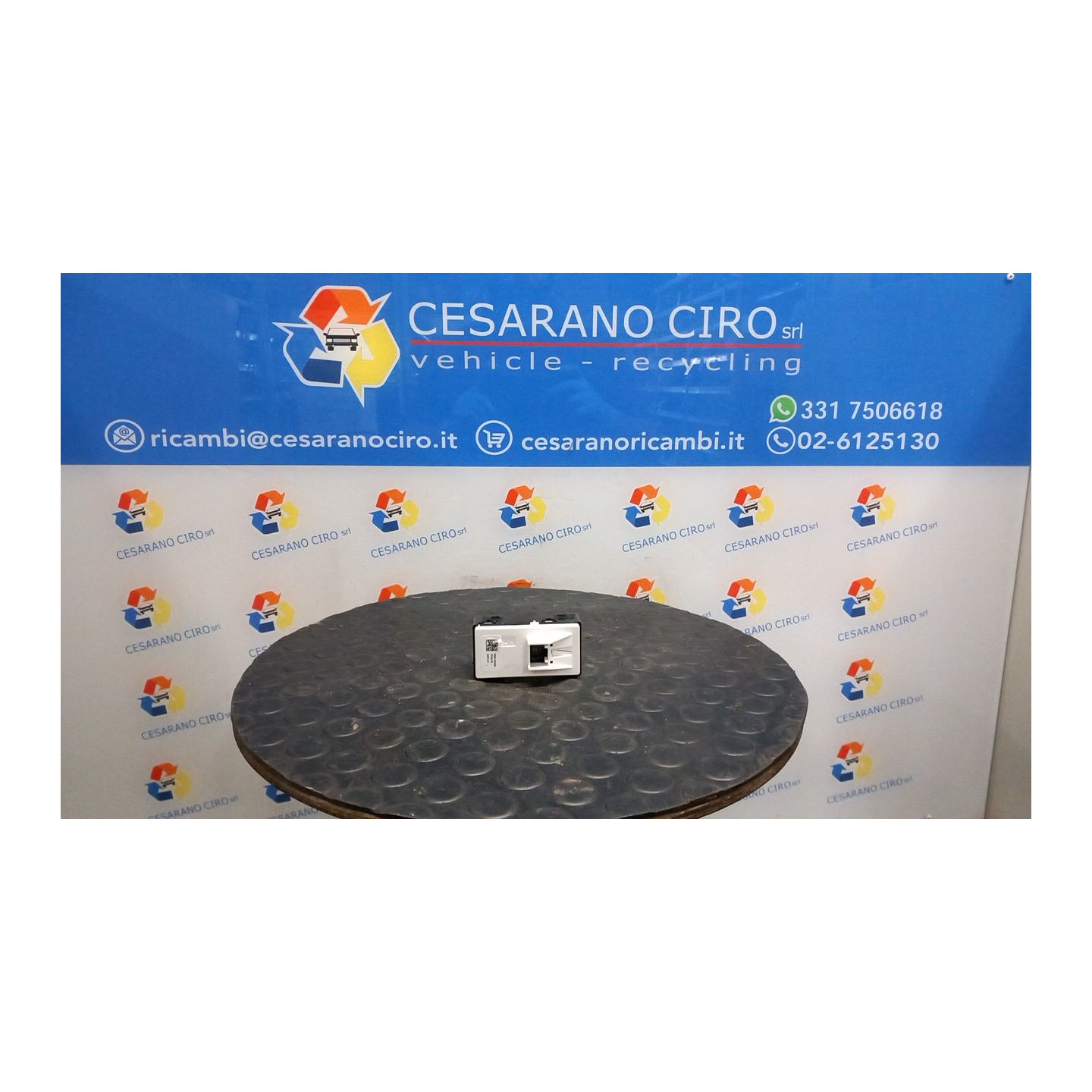 INTERRUTTORE ALZACRISTALLI PORTA POST. DX. 003 KIA SPORTAGE 5A SERIE (12/21-) G4FP 93581R2000