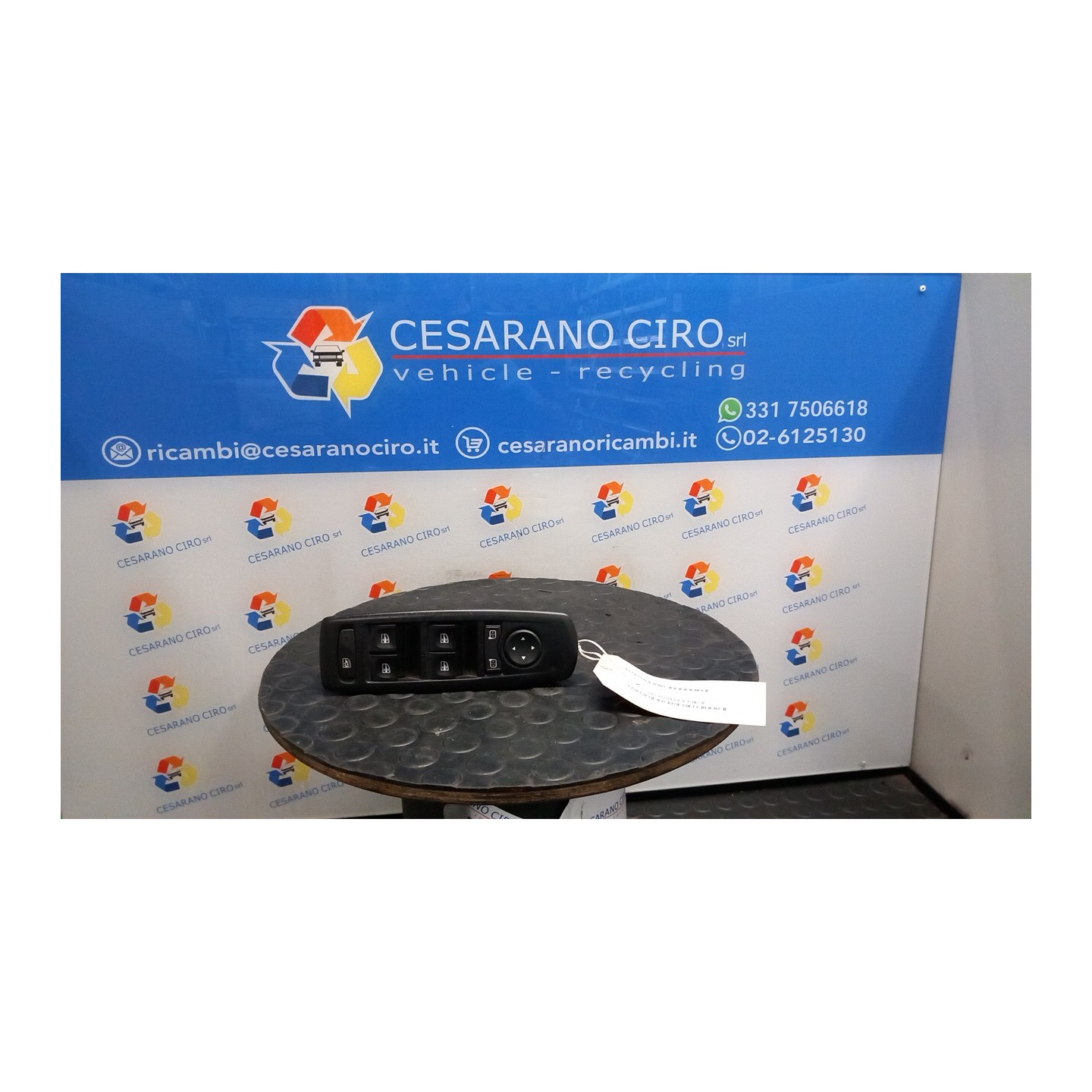BLOCCO COMANDI ALZACRISTALLI E RETROVISORI EST. 048 RENAULT LAGUNA 3A SERIE (09/07-) M9RG7 809610004R