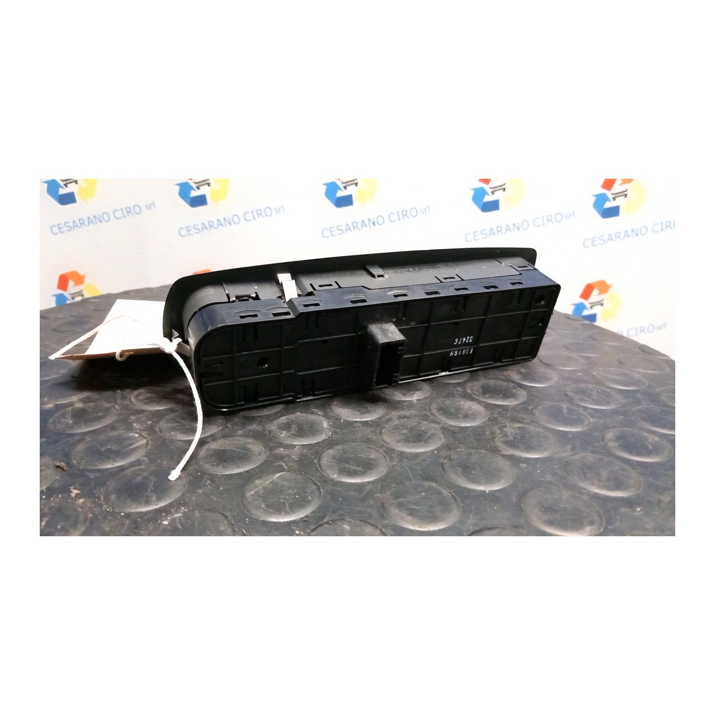BLOCCO COMANDI ALZACRISTALLI E RETROVISORI EST. 048 RENAULT LAGUNA 3A SERIE (09/07-) M9RG7 809610004R