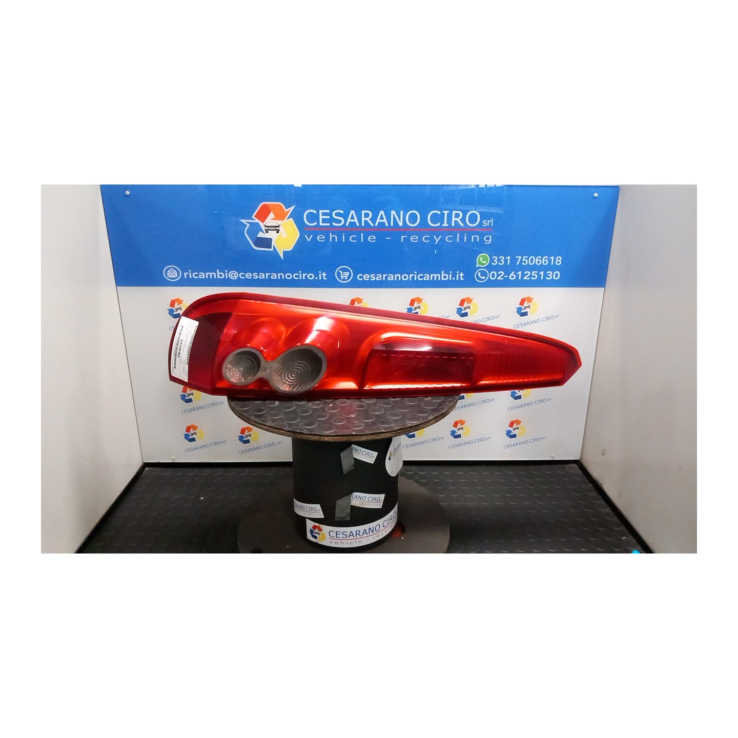 FANALE POST. SX. 129 FORD FIESTA (CBK) (03/02-12/05) FUJA 1324578