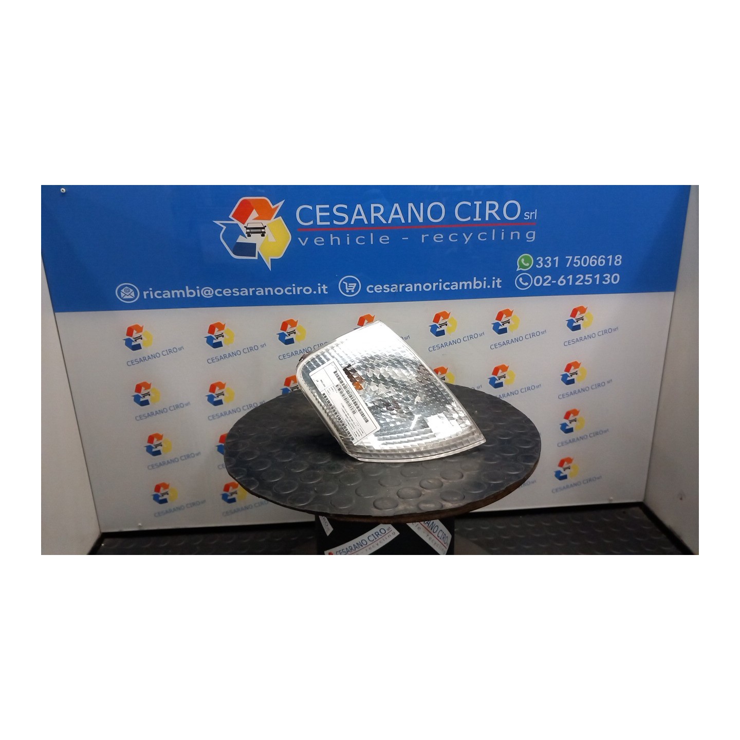 FANALINO ANT. BIANCO DX. 087 VOLKSWAGEN PASSAT (3B) (08/96-04/03) ATJ 3B0953042C