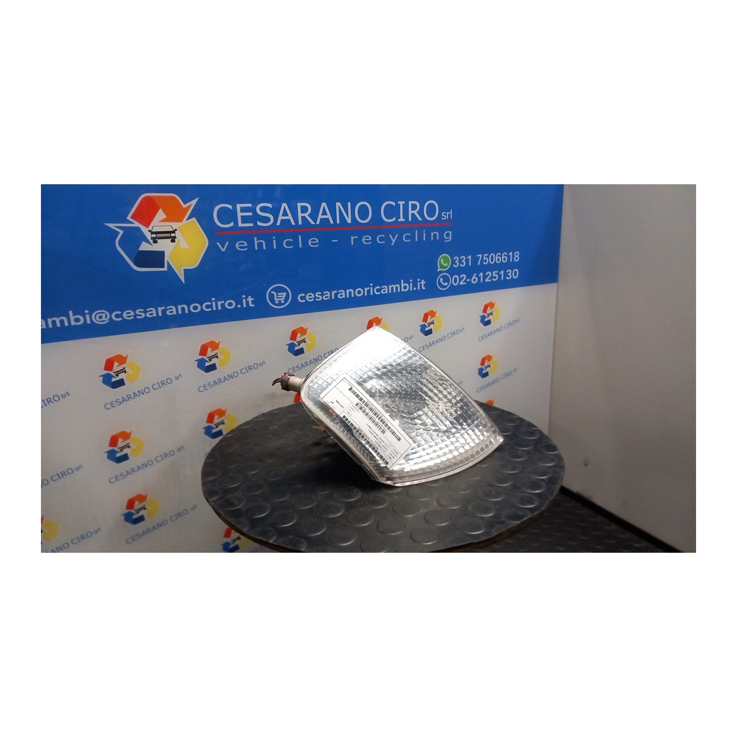 FANALINO ANT. BIANCO DX. 087 VOLKSWAGEN PASSAT (3B) (08/96-04/03) ATJ 3B0953042C
