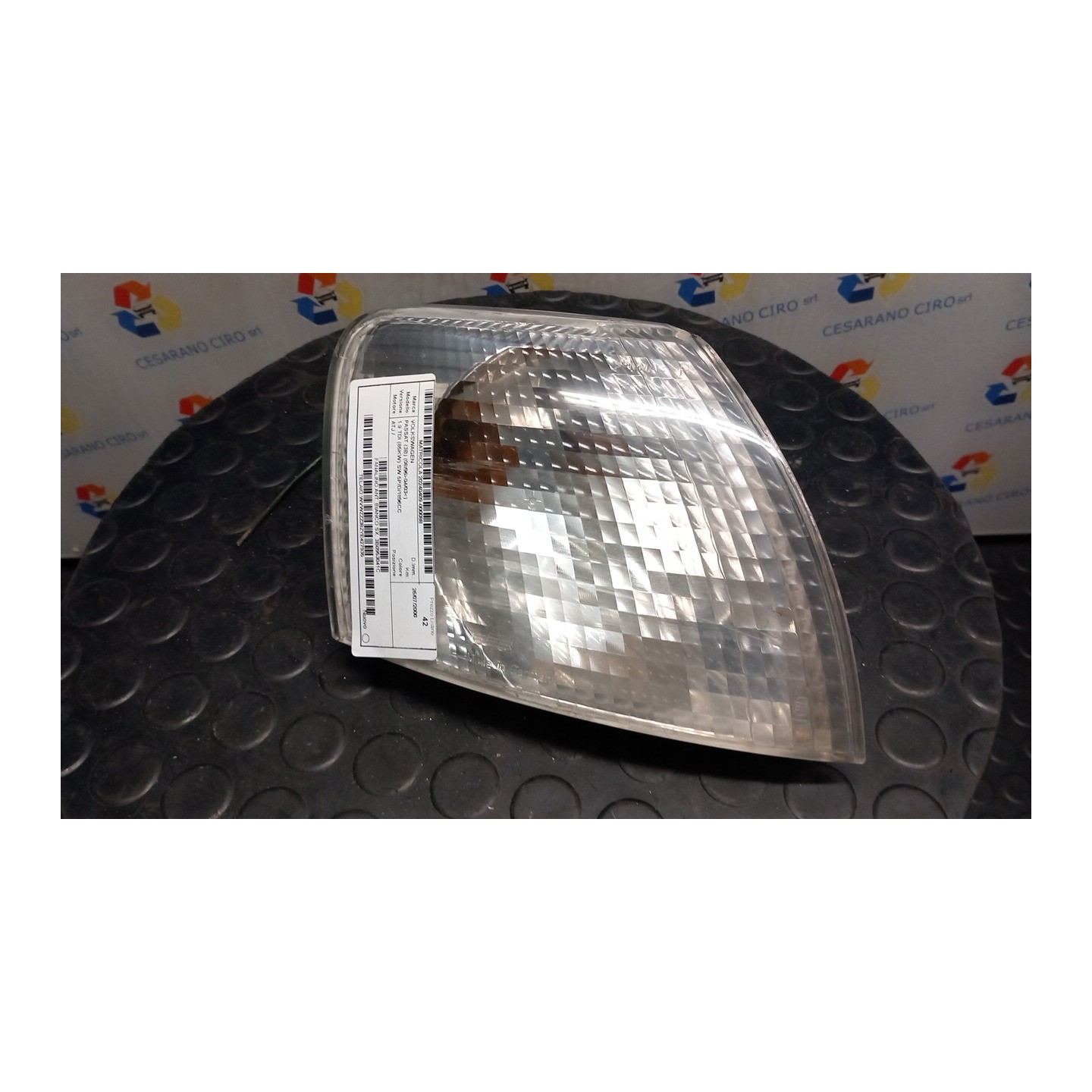 FANALINO ANT. BIANCO SX. 088 VOLKSWAGEN PASSAT (3B) (08/96-04/03) ATJ 3B0953041C