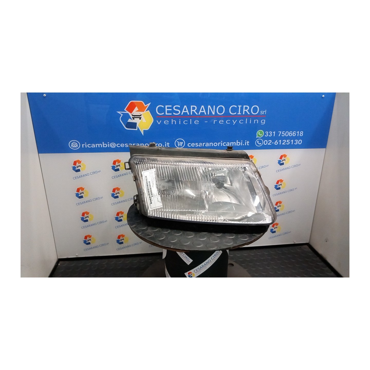 PROIETTORE CON REGOLATORE ALTEZZA DX. 090 VOLKSWAGEN PASSAT (3B) (08/96-04/03) ATJ 3B0941018R