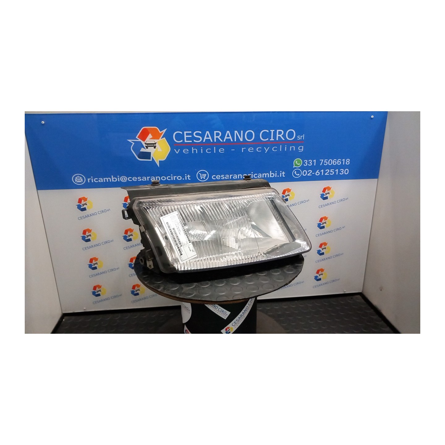 PROIETTORE CON REGOLATORE ALTEZZA DX. 090 VOLKSWAGEN PASSAT (3B) (08/96-04/03) ATJ 3B0941018R