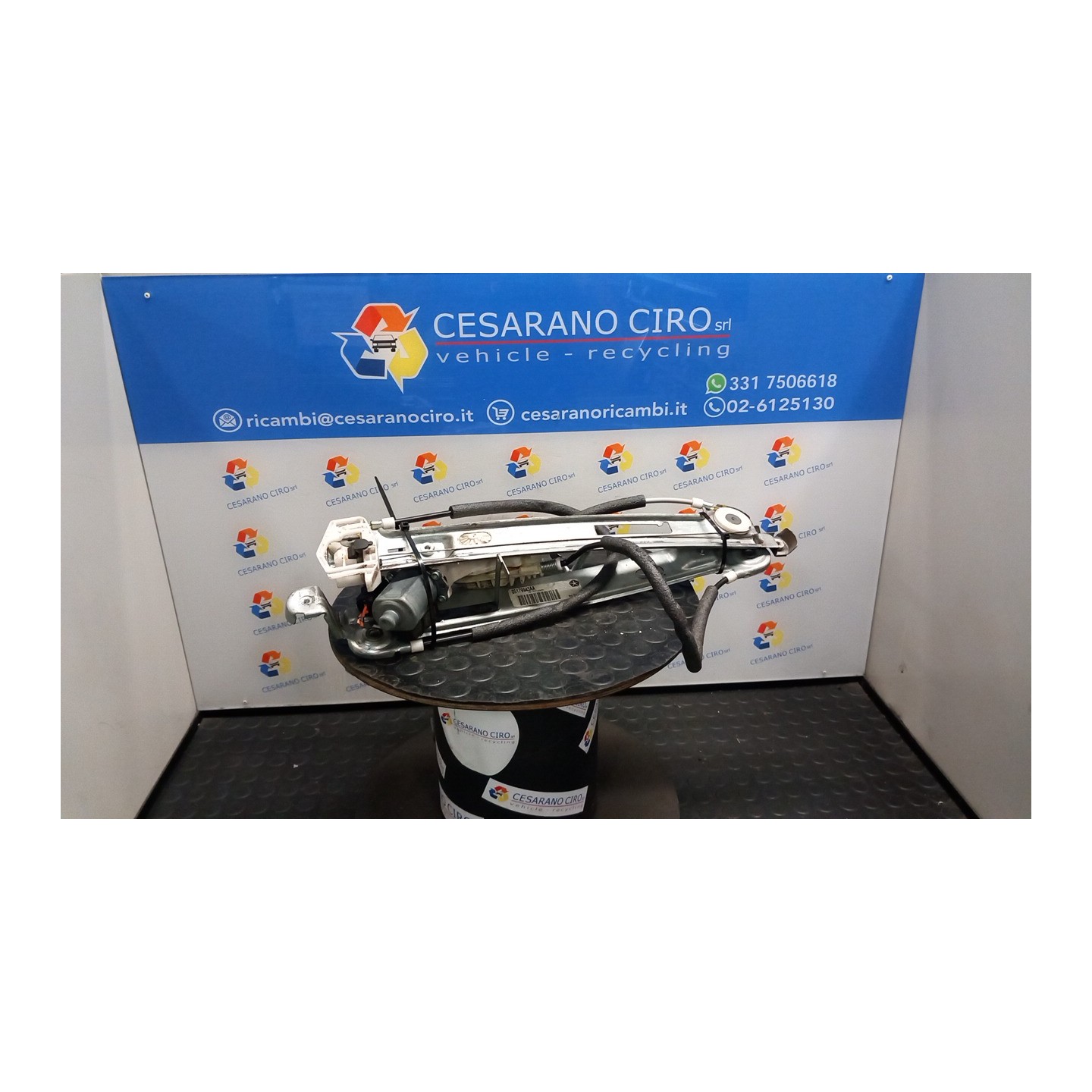 ALZACRISTALLO ELETTR. PORTA ANT. SX. 085 DODGE CALIBER (05/06-) BSY K05179943AA