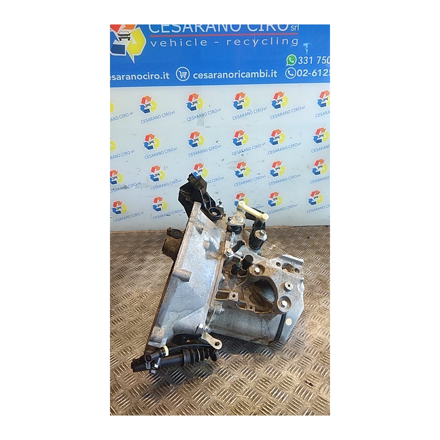 CAMBIO COMPL. 081 PEUGEOT 208 (01/12-11/15) ZM01 9803846180