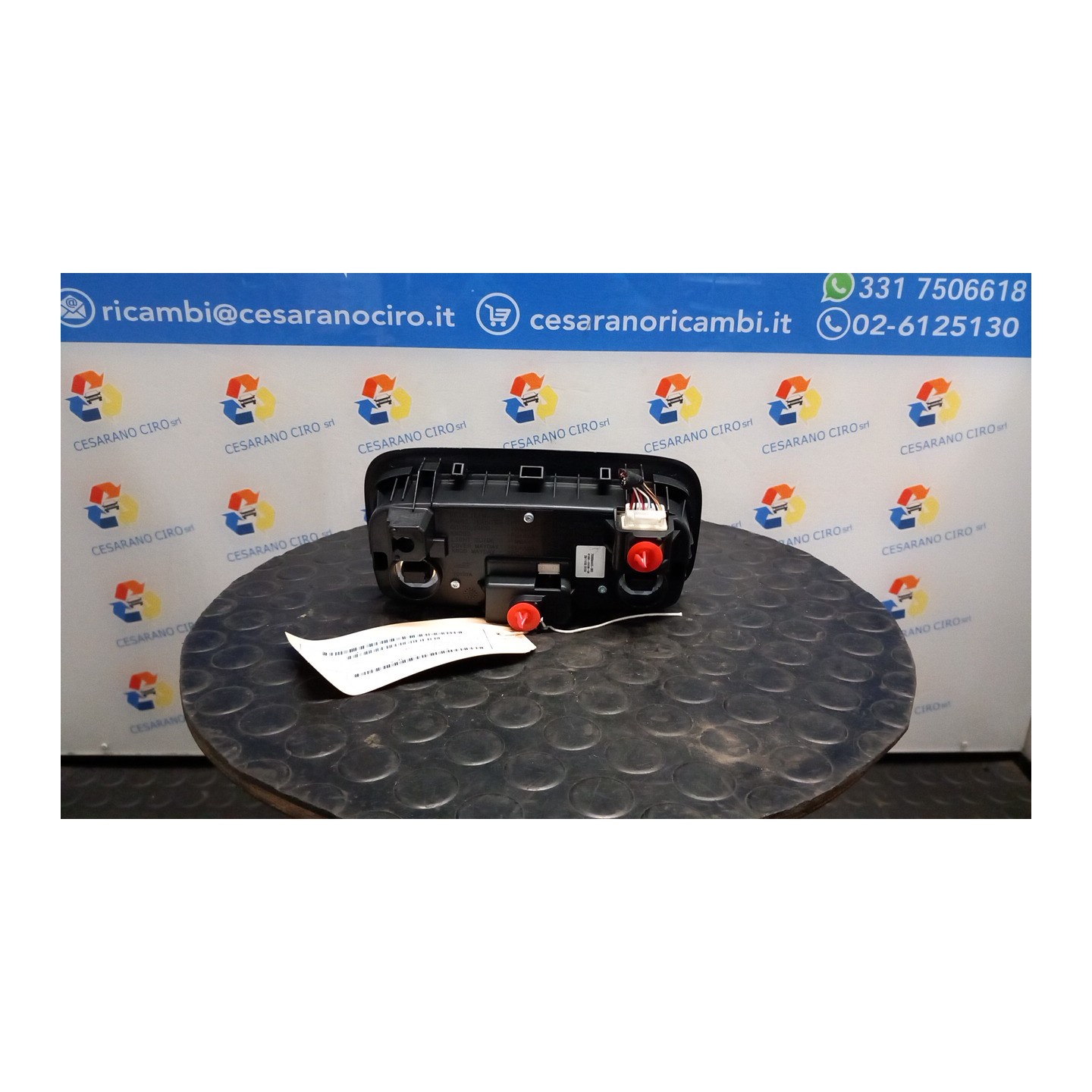 LUCE CORTESIA ANT. TETTO 186 TOYOTA YARIS (02/20-) M15A 81260K0100C0
