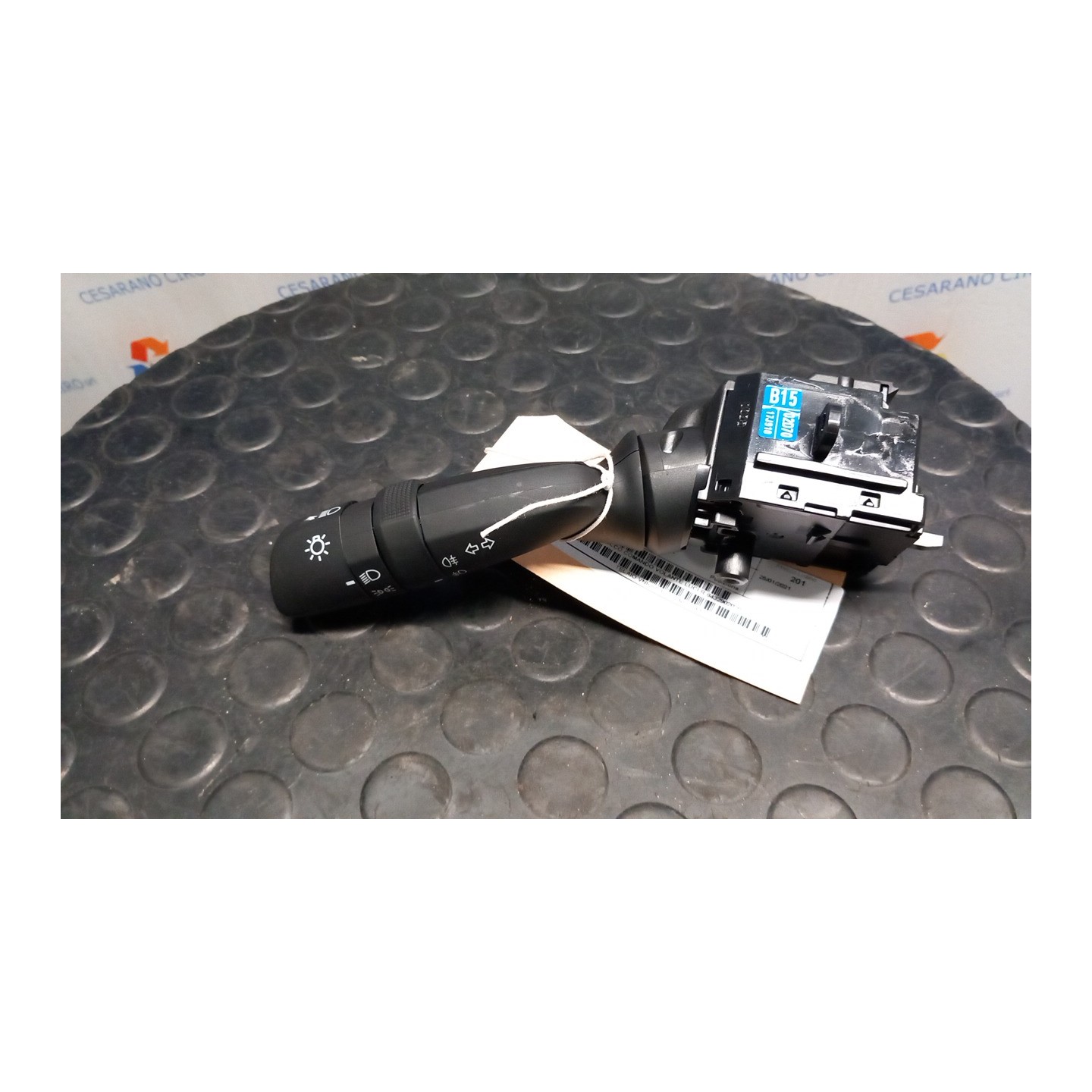 BLOCCO COMANDO VOLANTE LUCI R 196 TOYOTA YARIS (02/20-) M15A 8432902020