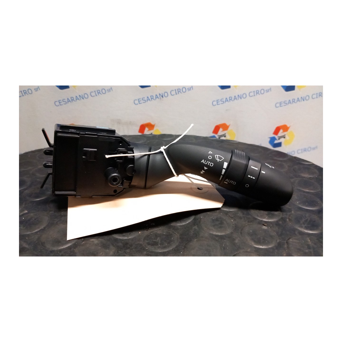 BLOCCO COMANDI TERGICRISTALLI G/N/S/V 197 TOYOTA YARIS (02/20-) M15A 8465202A50
