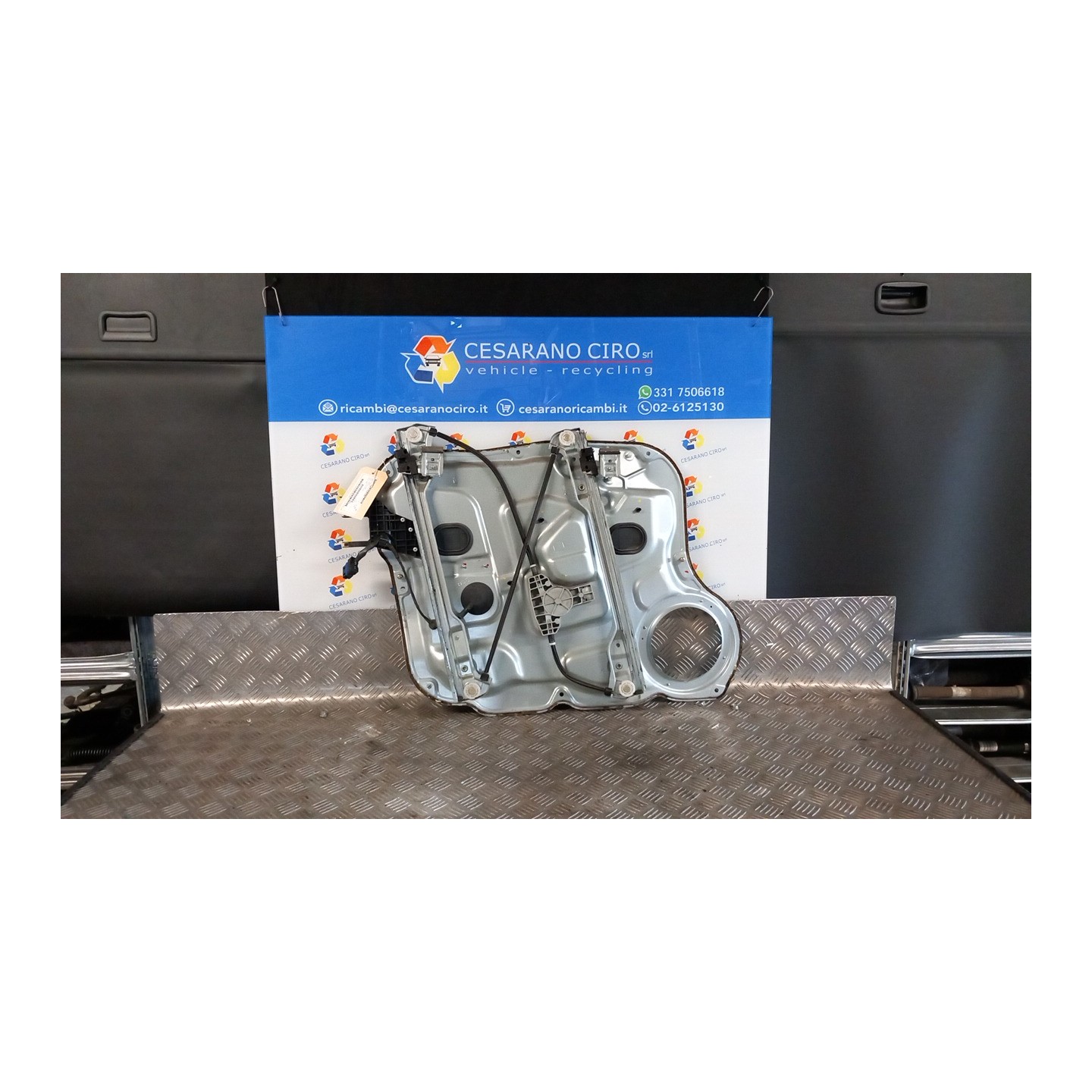 ALZACRISTALLO ELETTR. PORTA ANT. DX. 035 HYUNDAI SANTA FE 2A SERIE (03/06-12/10 D4EB 824812B000AS