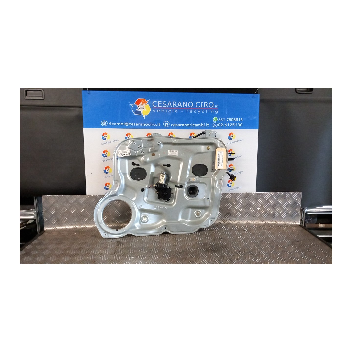 ALZACRISTALLO ELETTR. PORTA ANT. DX. 035 HYUNDAI SANTA FE 2A SERIE (03/06-12/10 D4EB 824812B000AS