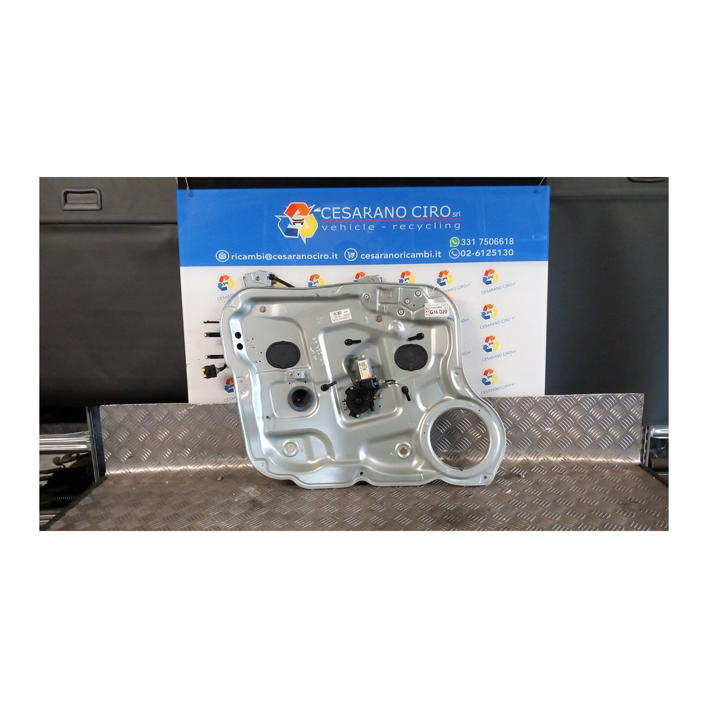 ALZACRISTALLO ELETTR. PORTA ANT. SX. 036 HYUNDAI SANTA FE 2A SERIE (03/06-12/10 D4EB 824712B000AS