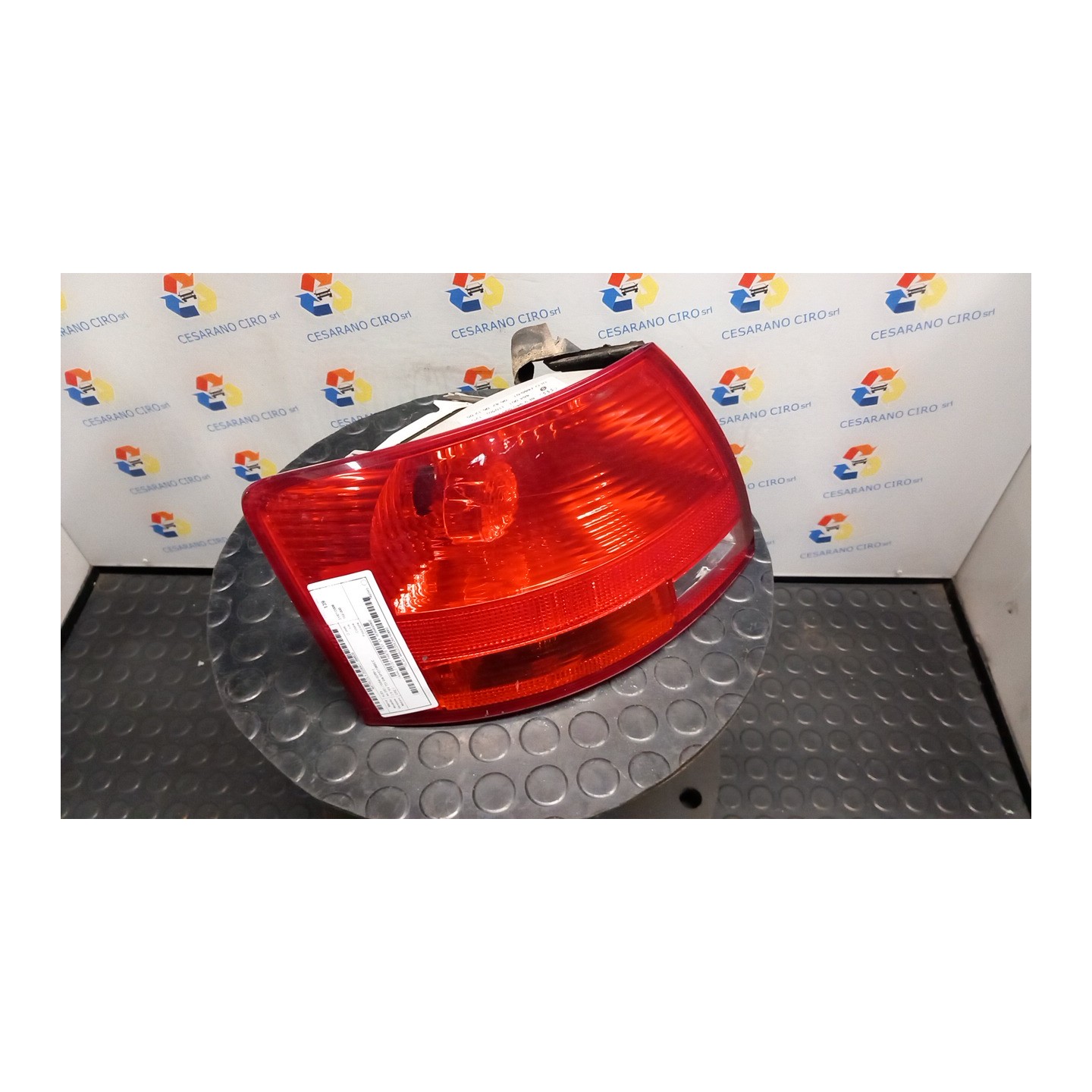 FANALE POST. PARTE EST. SX. 020 AUDI A4 (8E) (10/04-02/08) BRE 8E9945095E