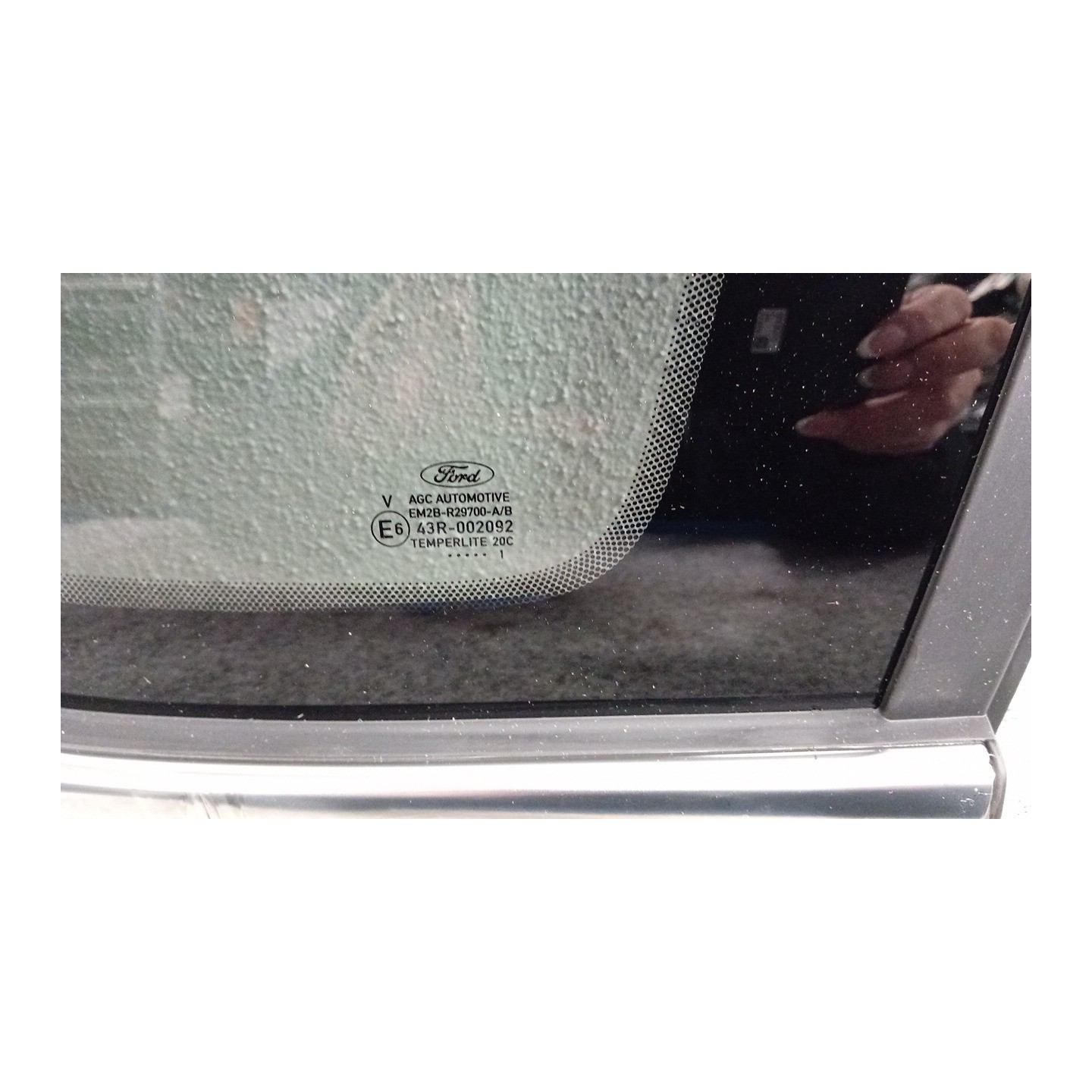 FISSO PARAFANGO POST. OSCURATO C/MOD DX. 097 FORD S-MAX (CDR) (05/15-)  2283360
