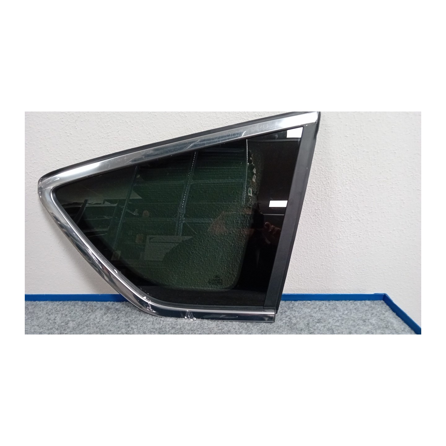 FISSO PARAFANGO POST. OSCURATO C/MOD DX. 097 FORD S-MAX (CDR) (05/15-)  2283360