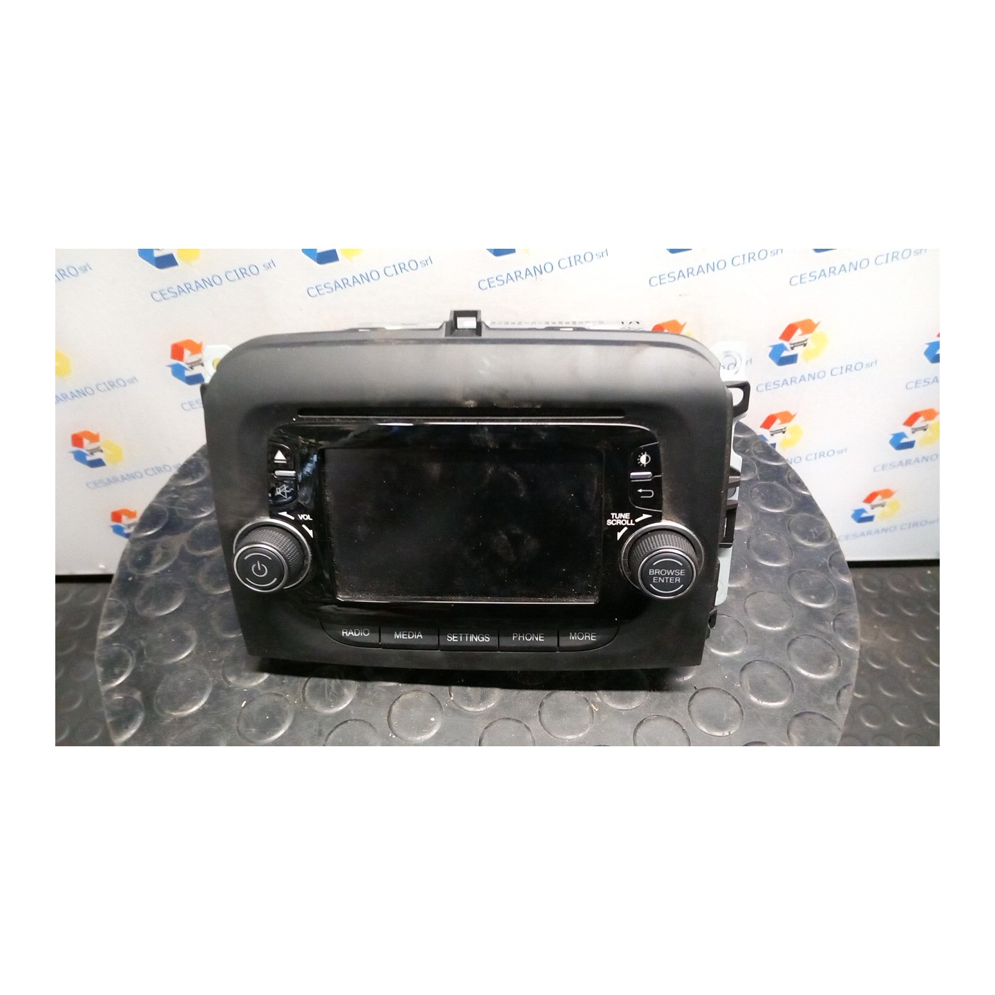 AUTORADIO NAVIG,RADIO 5" BLUETOO,TEL 004 FIAT 500L (73) (07/12-) 199B4000 735659512
