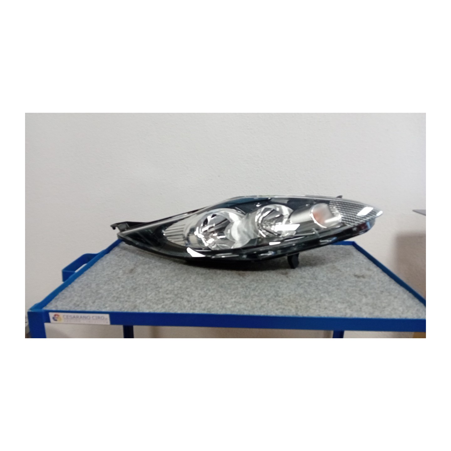 PROIETTORE SERIE 10/30/72 DX. 042 FORD FIESTA (CB1) (09/08-10/13)  1734613
