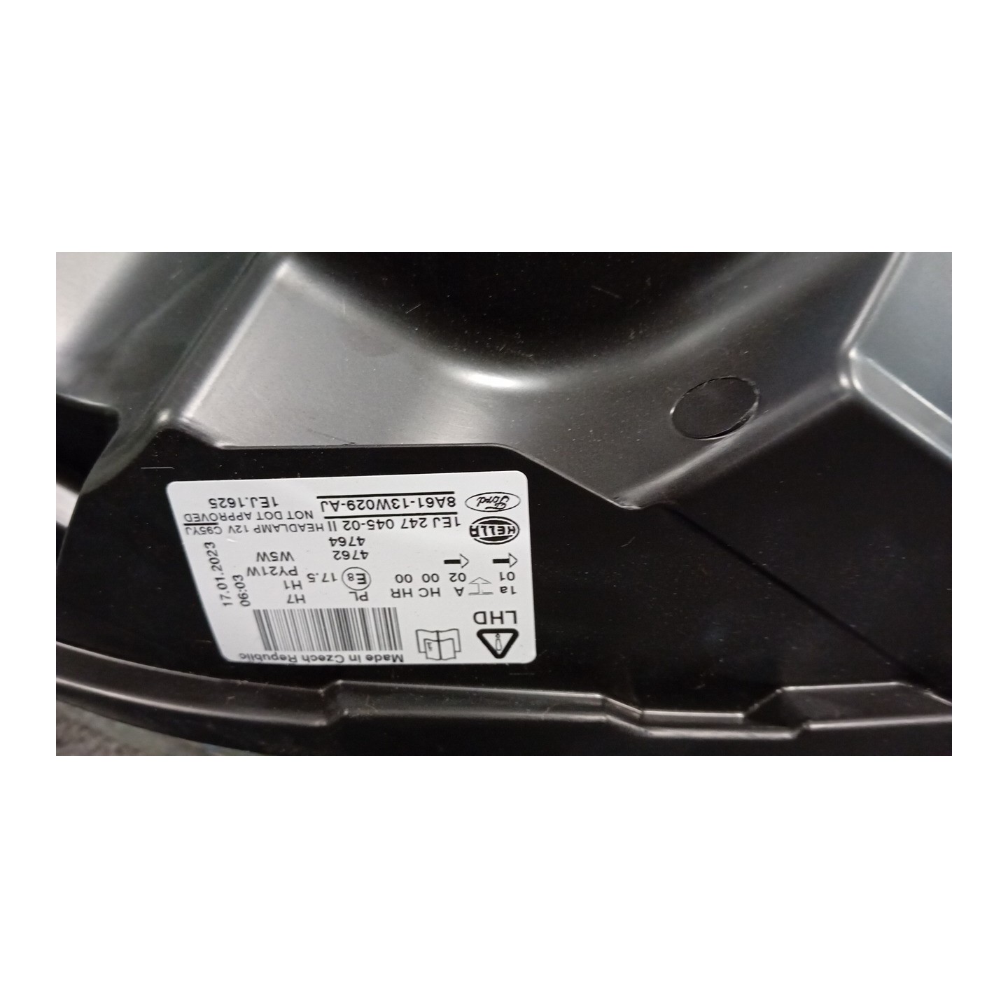 PROIETTORE SERIE 10/30/72 DX. 042 FORD FIESTA (CB1) (09/08-10/13)  1734613