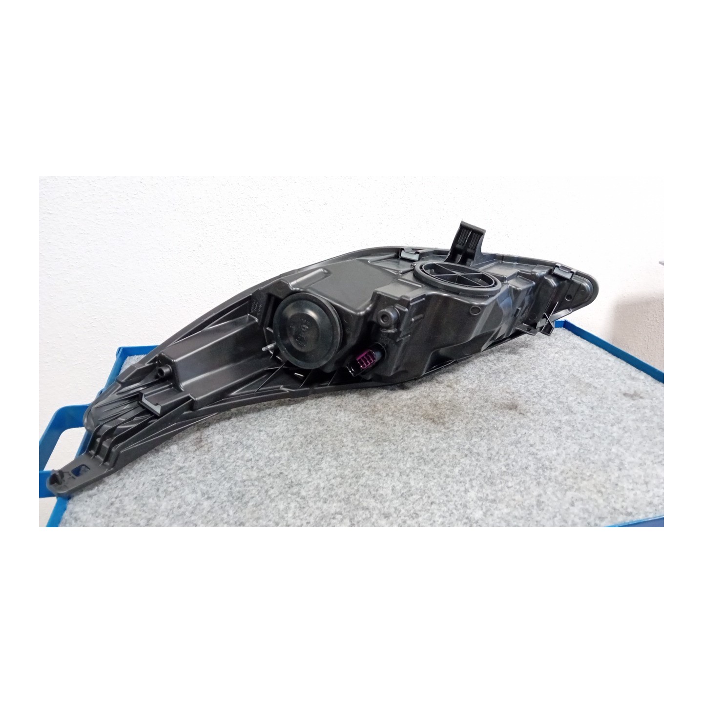 PROIETTORE SERIE 10/30/72 DX. 042 FORD FIESTA (CB1) (09/08-10/13)  1734613
